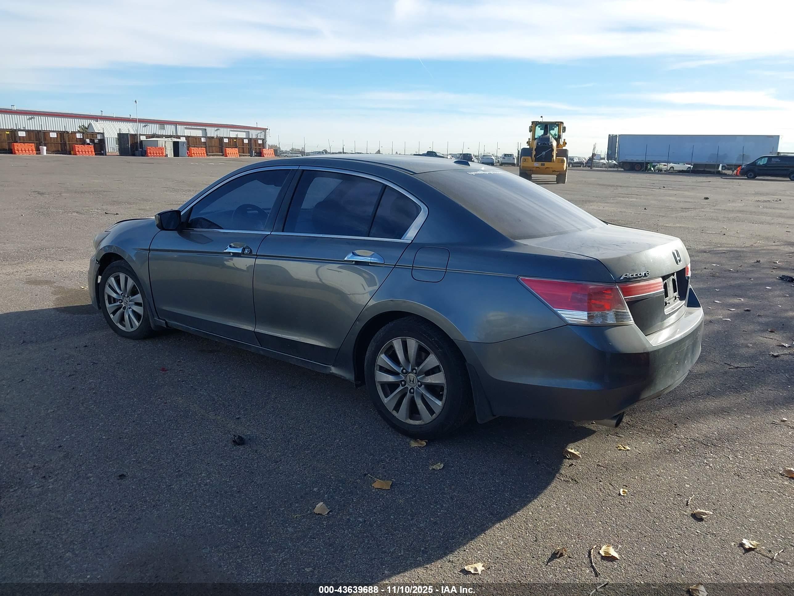 HONDA ACCORD image 3
