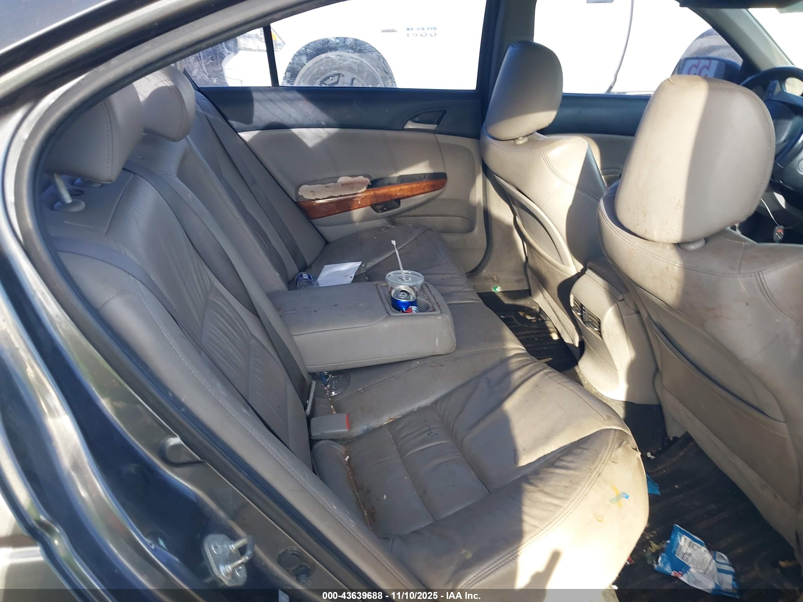 HONDA ACCORD image 8