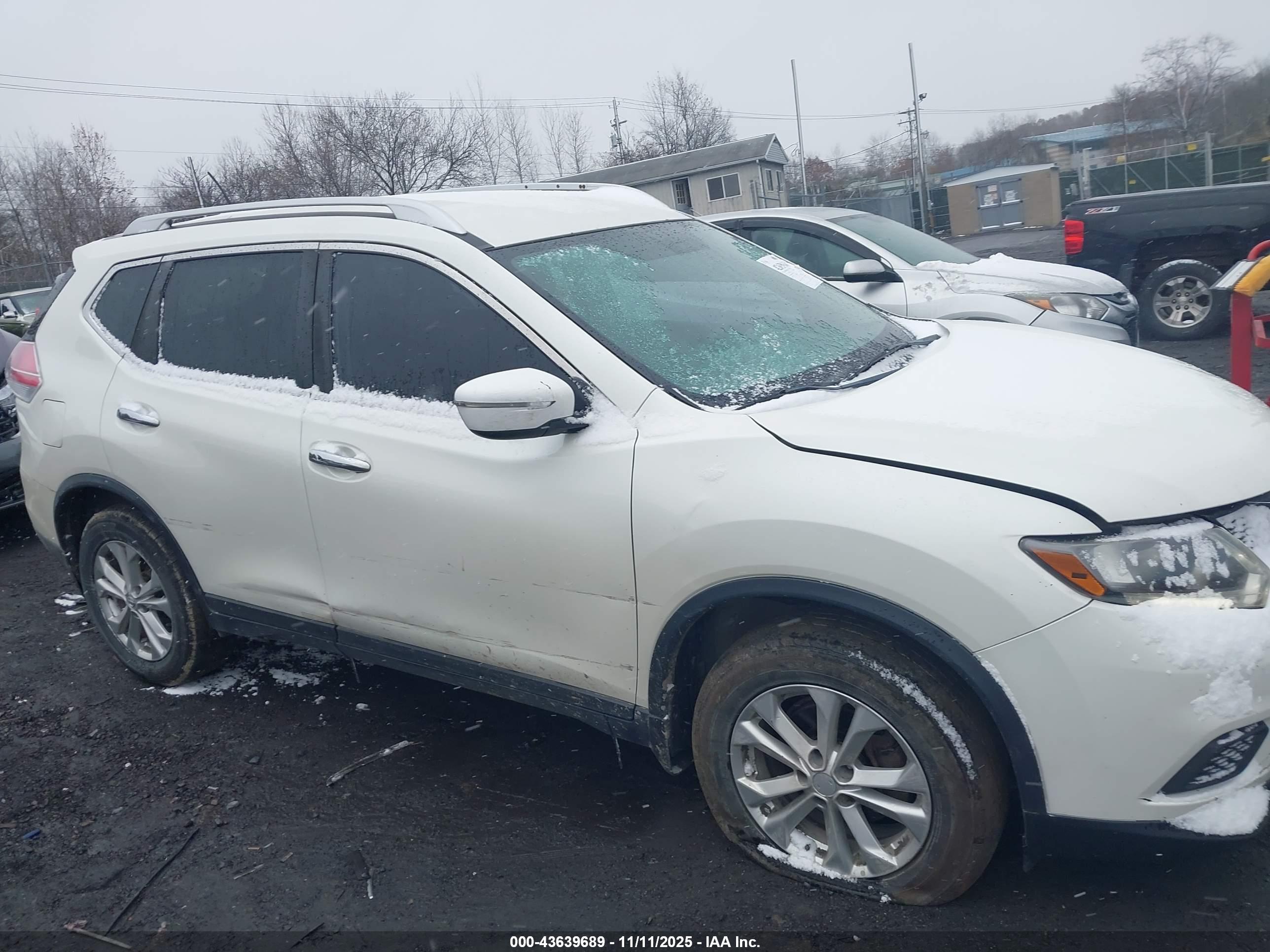 NISSAN ROGUE image 6