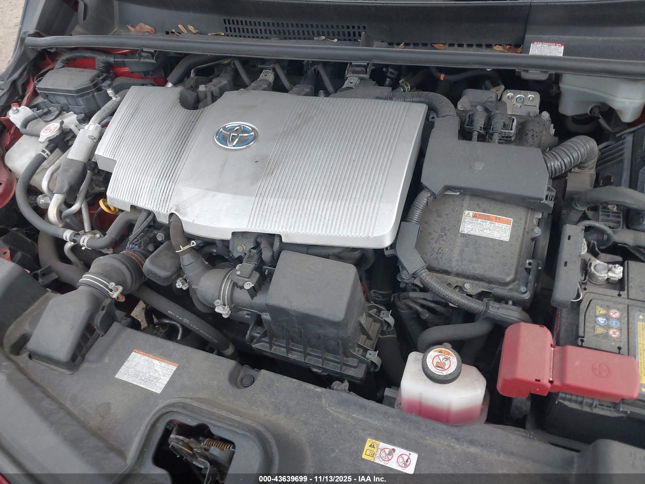 TOYOTA PRIUS image 10