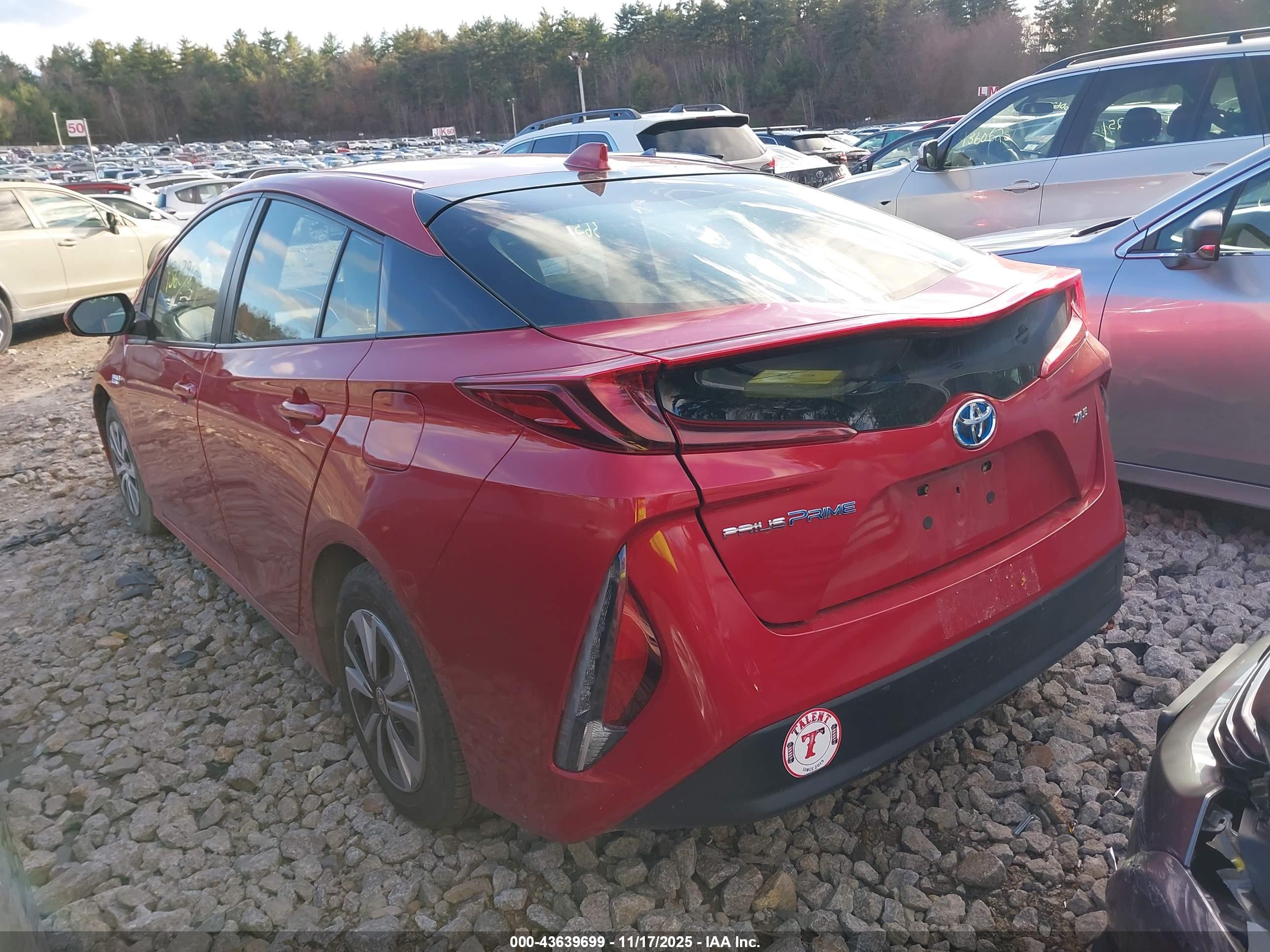 TOYOTA PRIUS image 3