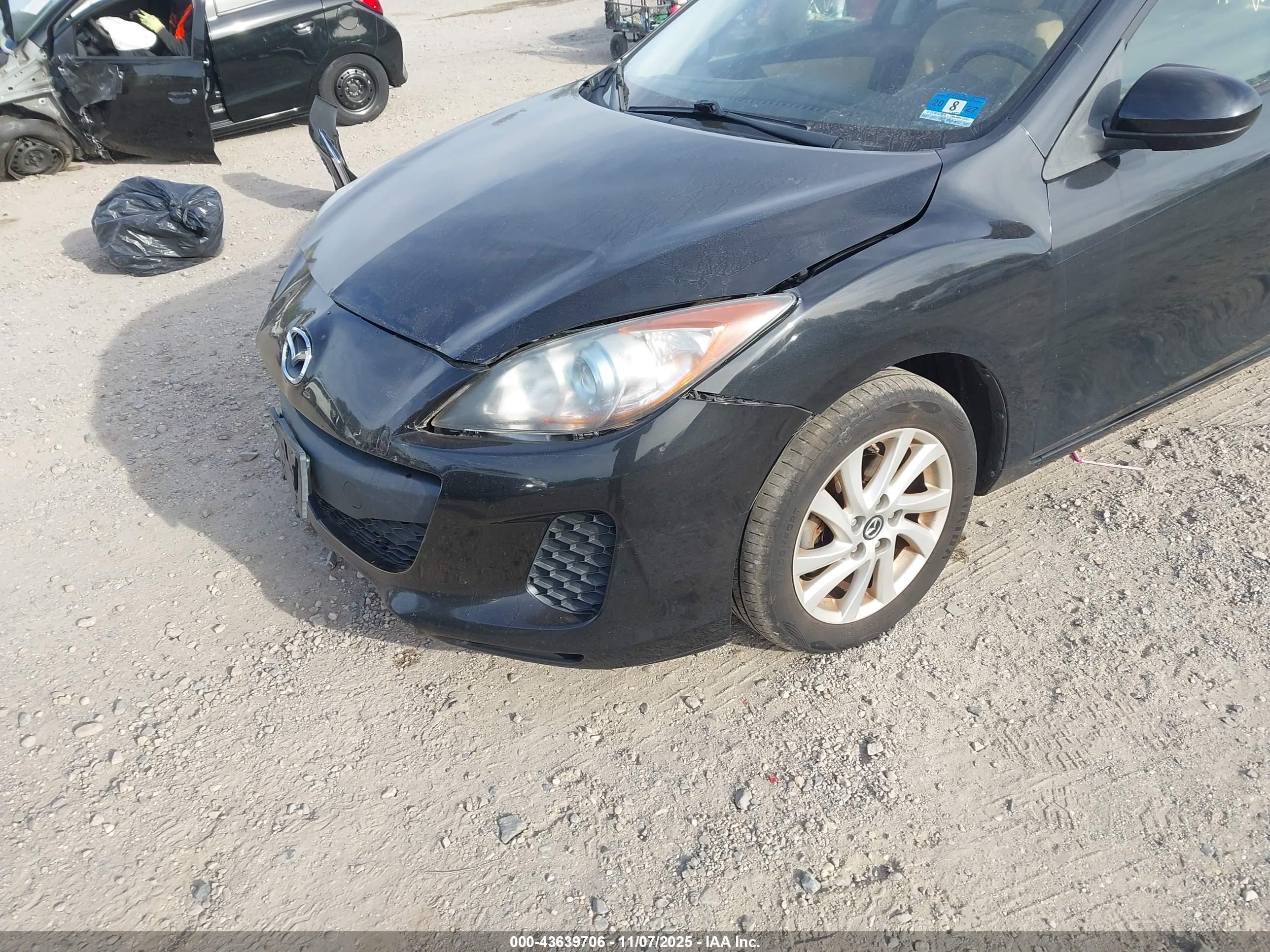 MAZDA MAZDA3 image 6