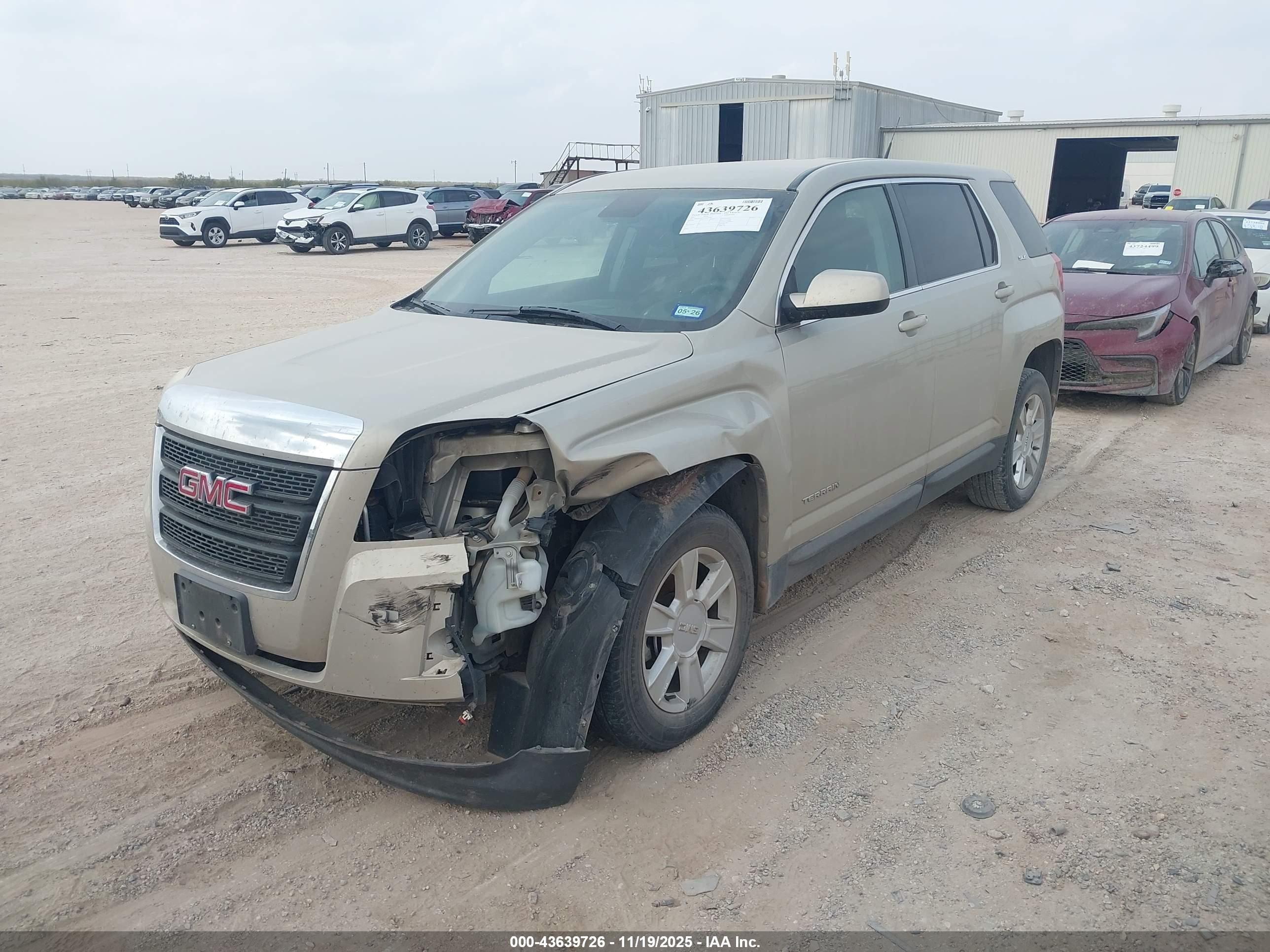 GMC TERRAIN image 2