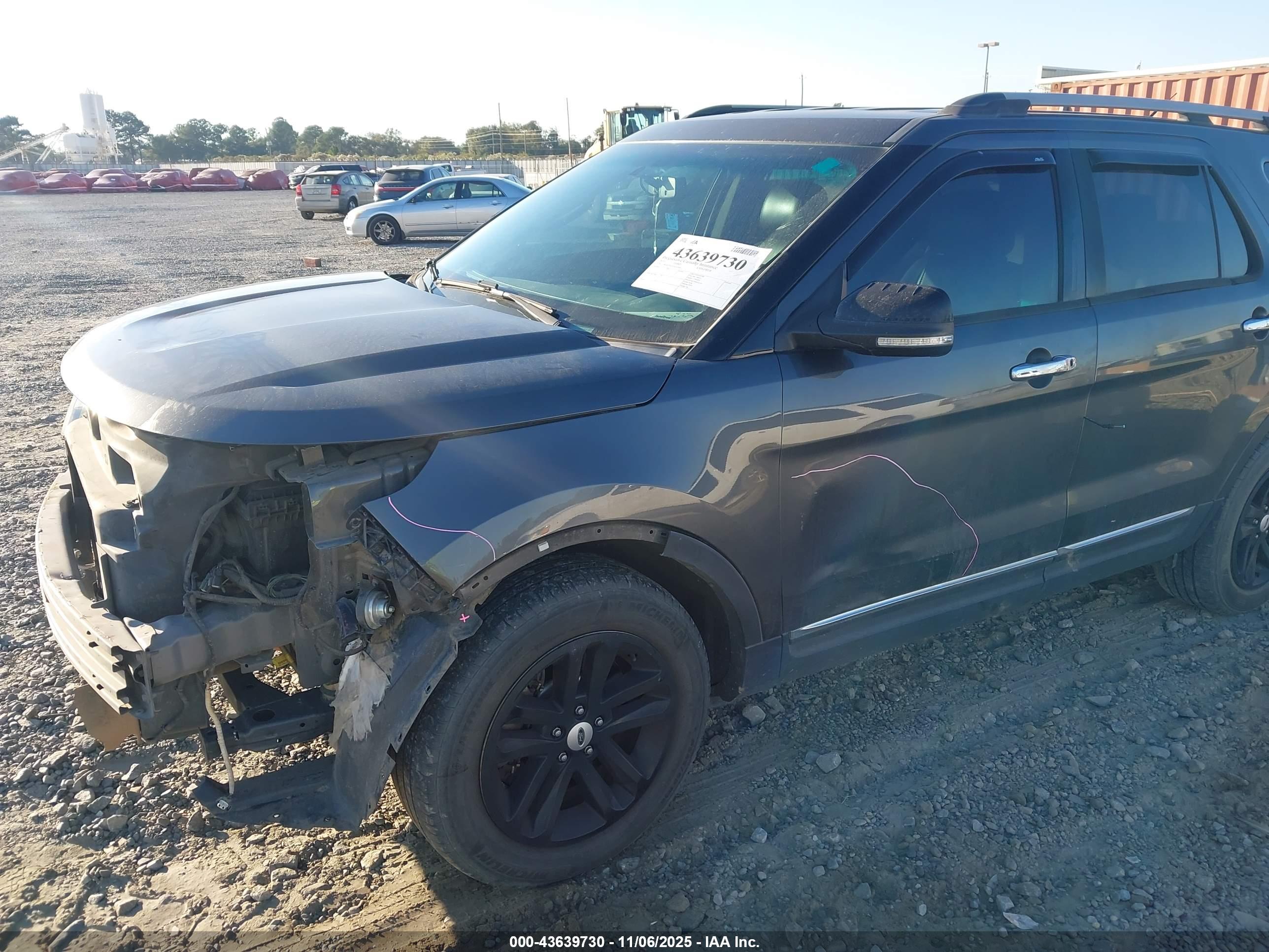 FORD EXPLORER image 6