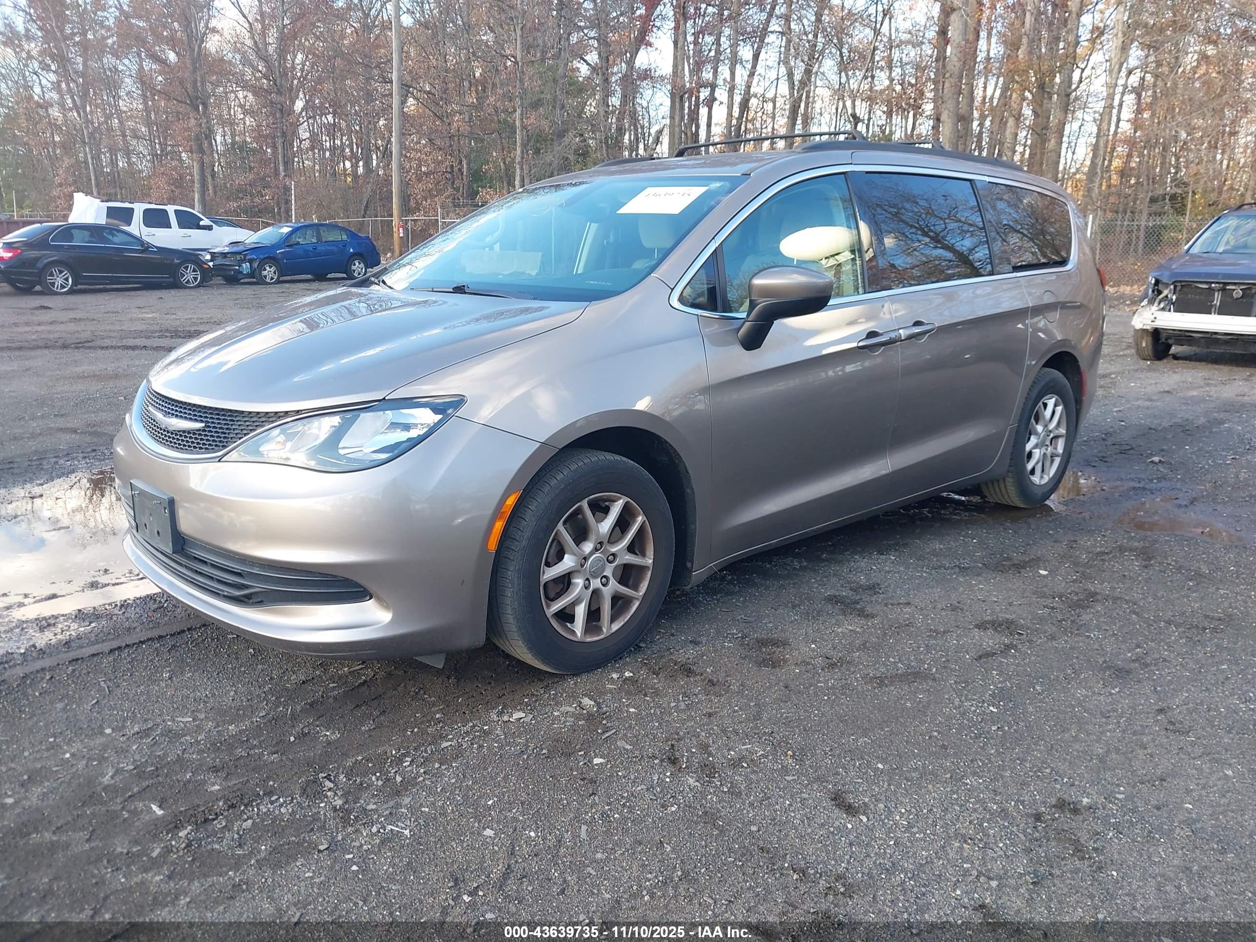 CHRYSLER PACIFICA image 2