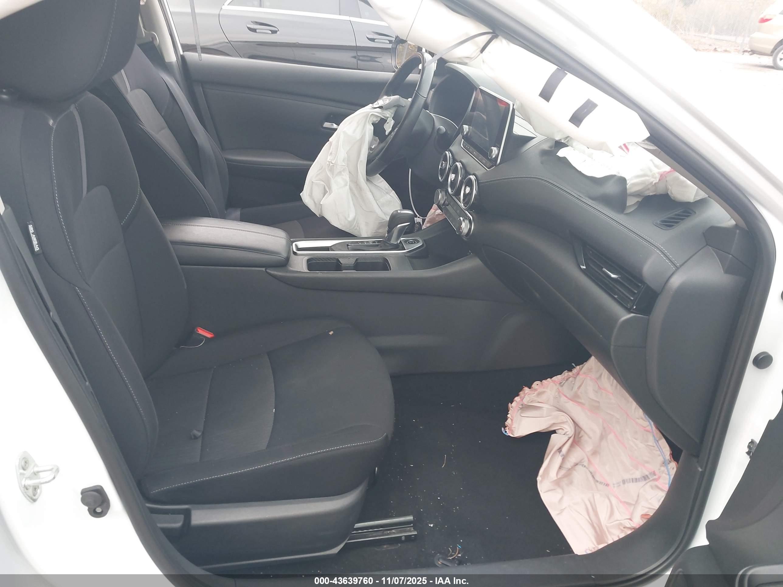 NISSAN SENTRA image 5