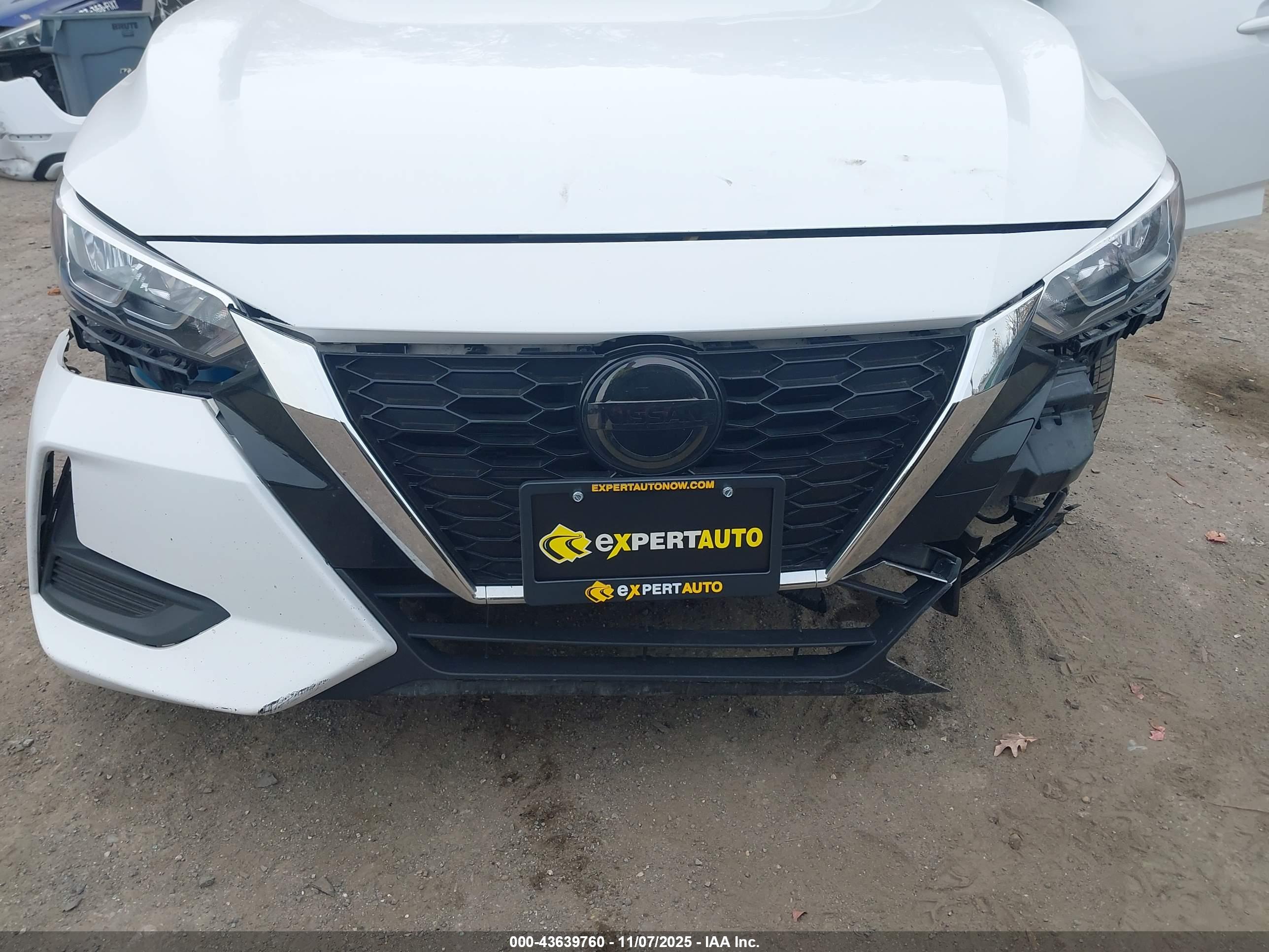 NISSAN SENTRA image 6