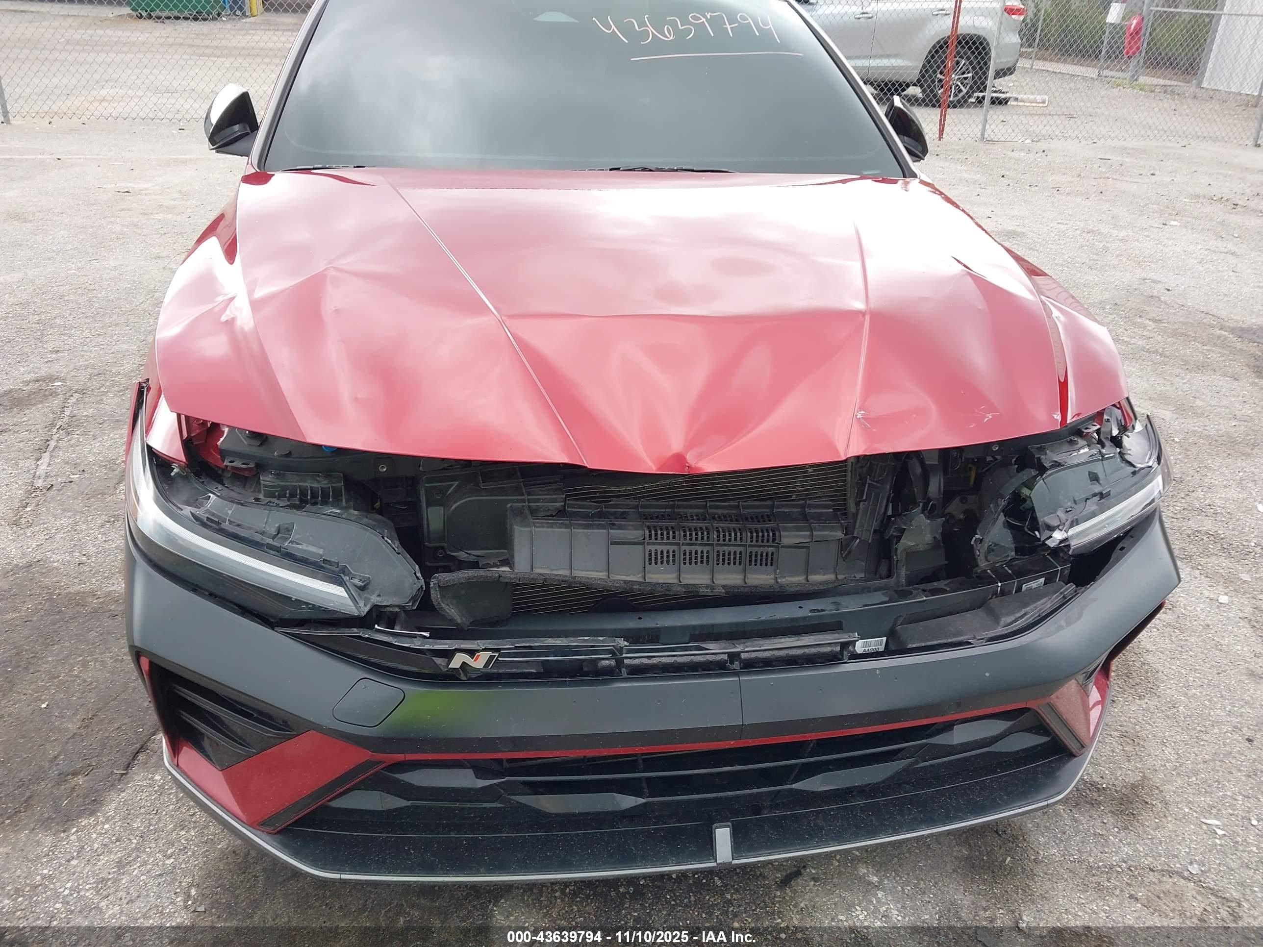 HYUNDAI ELANTRA image 6