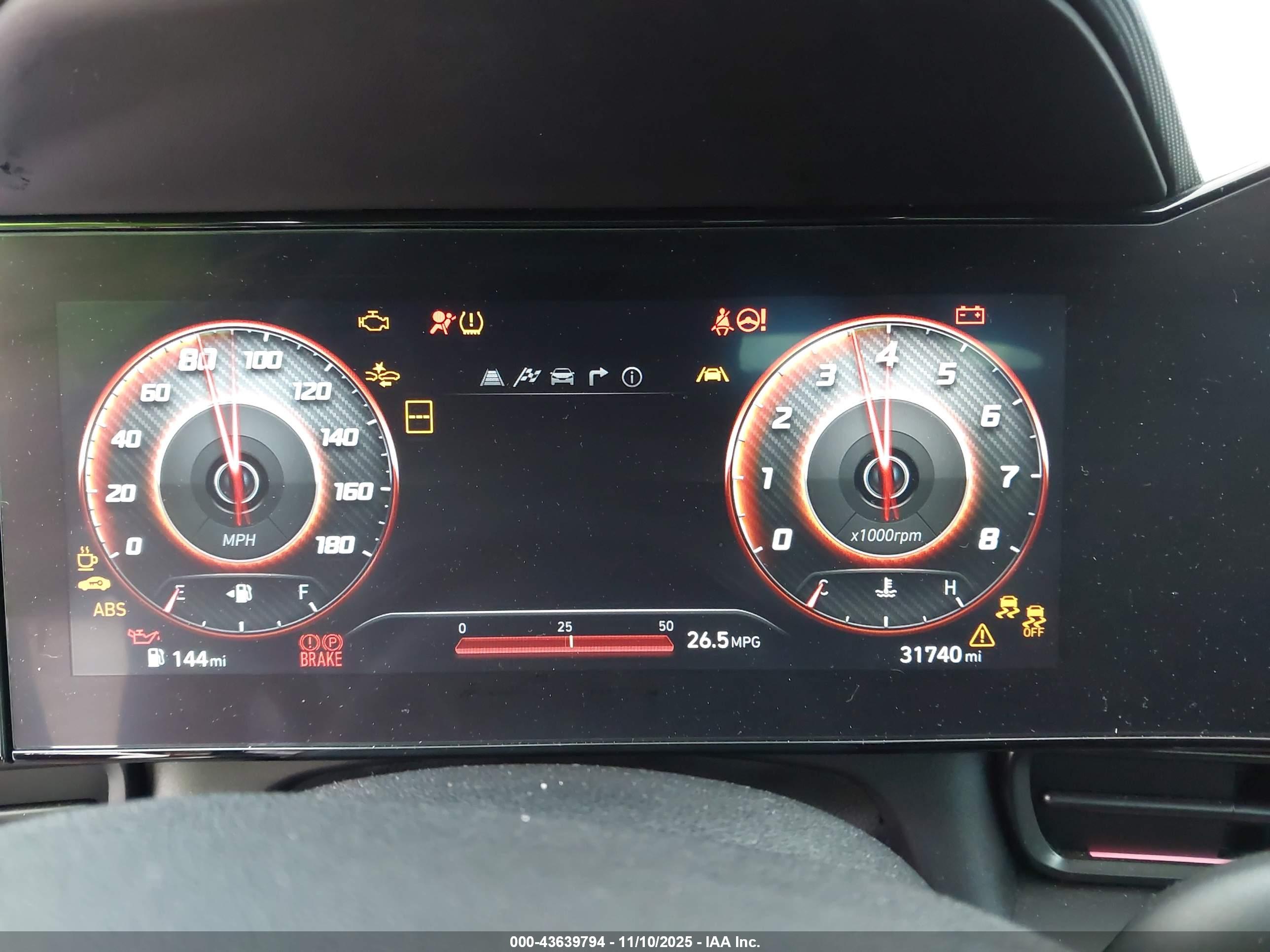 HYUNDAI ELANTRA image 7