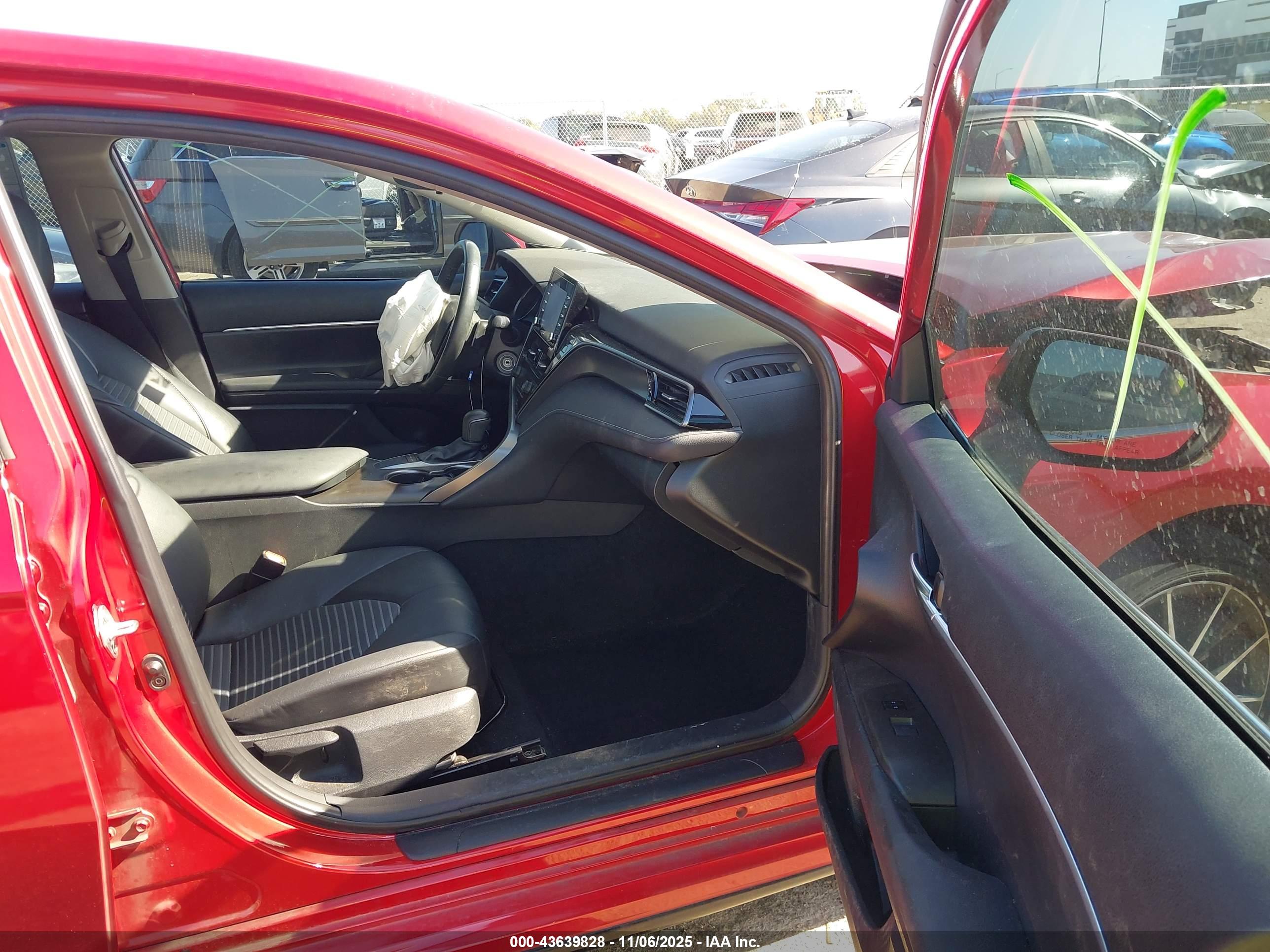 TOYOTA CAMRY image 5