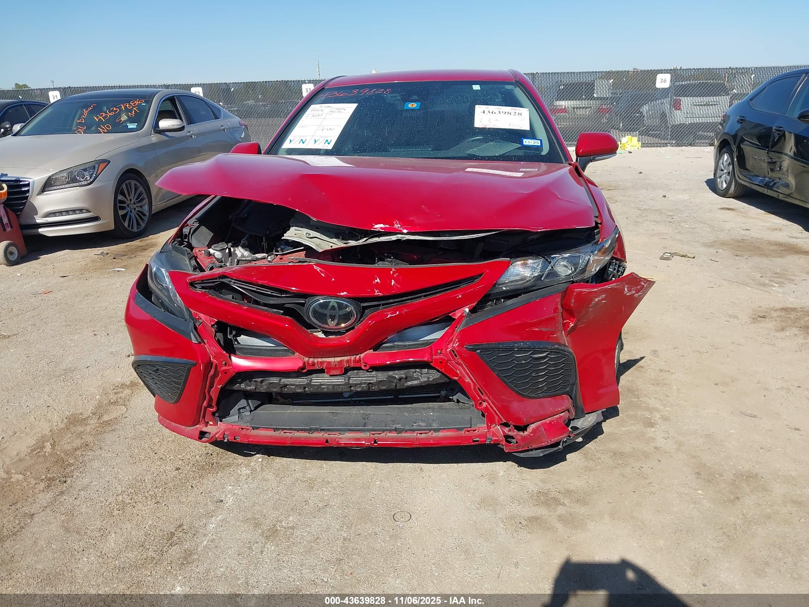 TOYOTA CAMRY image 6