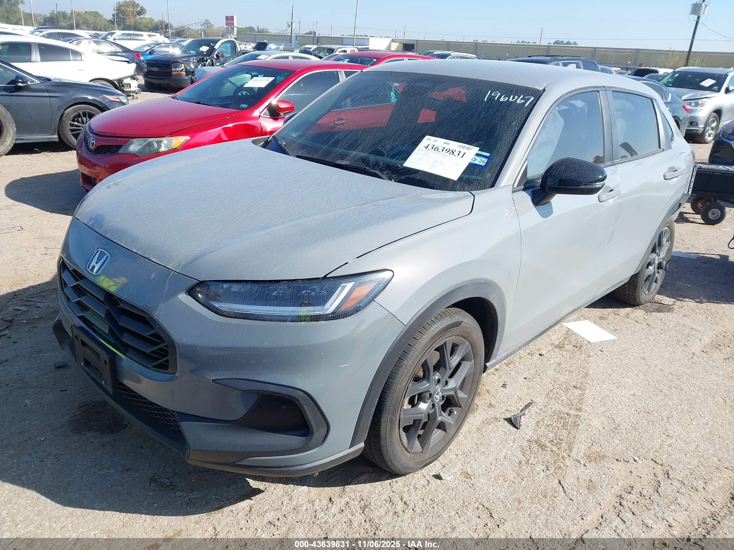 HONDA HR-V image 2