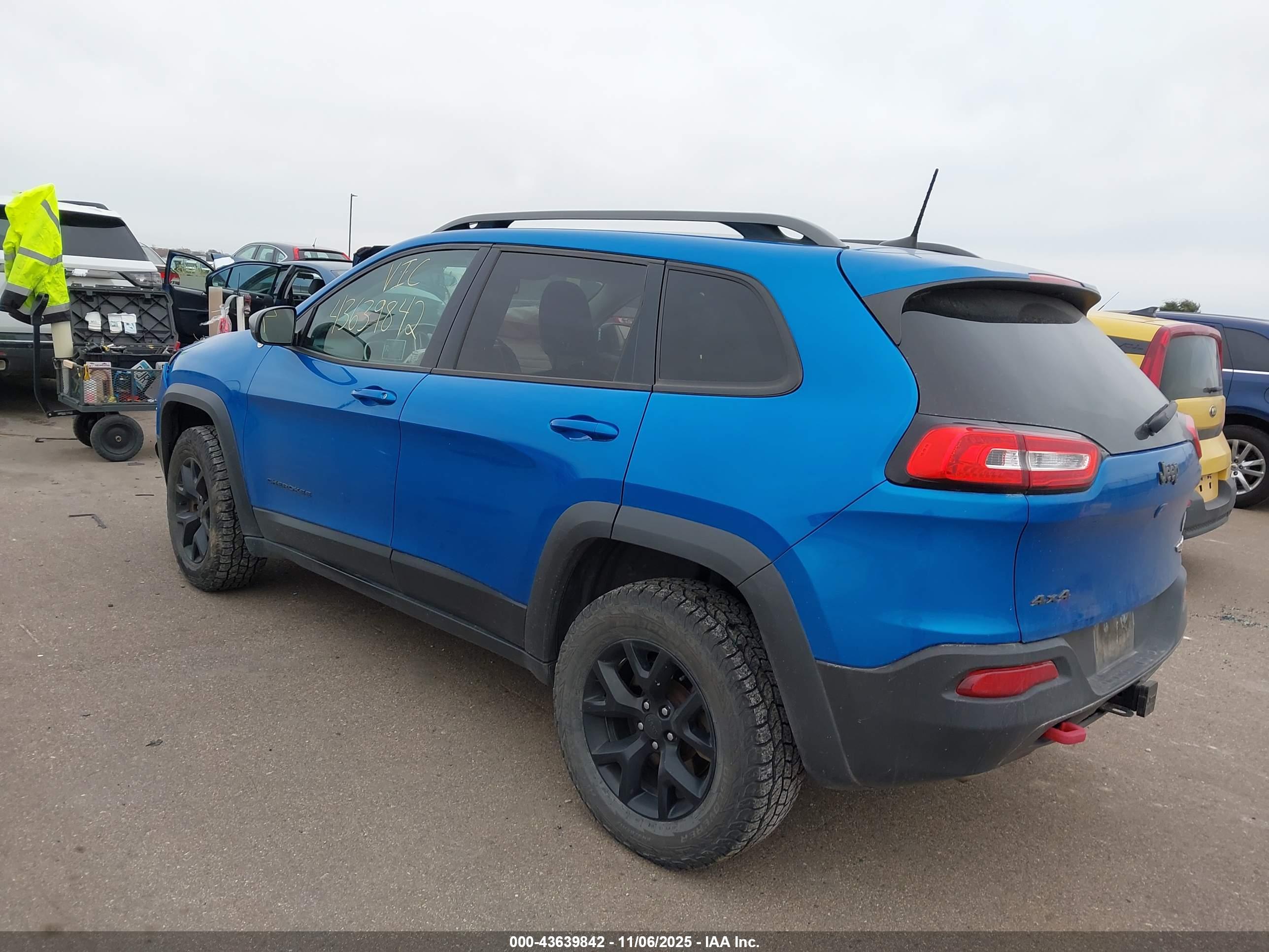 JEEP CHEROKEE image 3