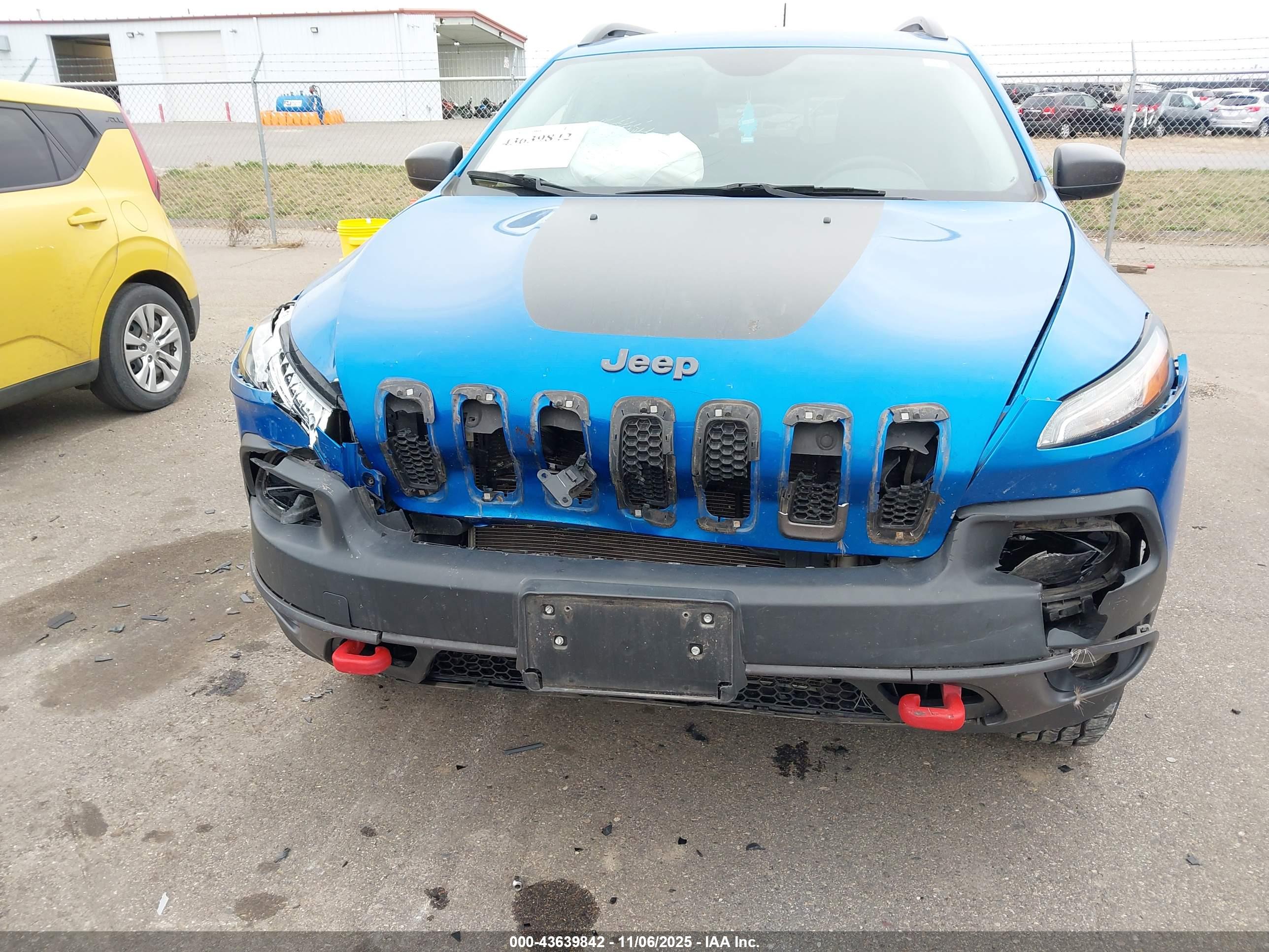JEEP CHEROKEE image 6