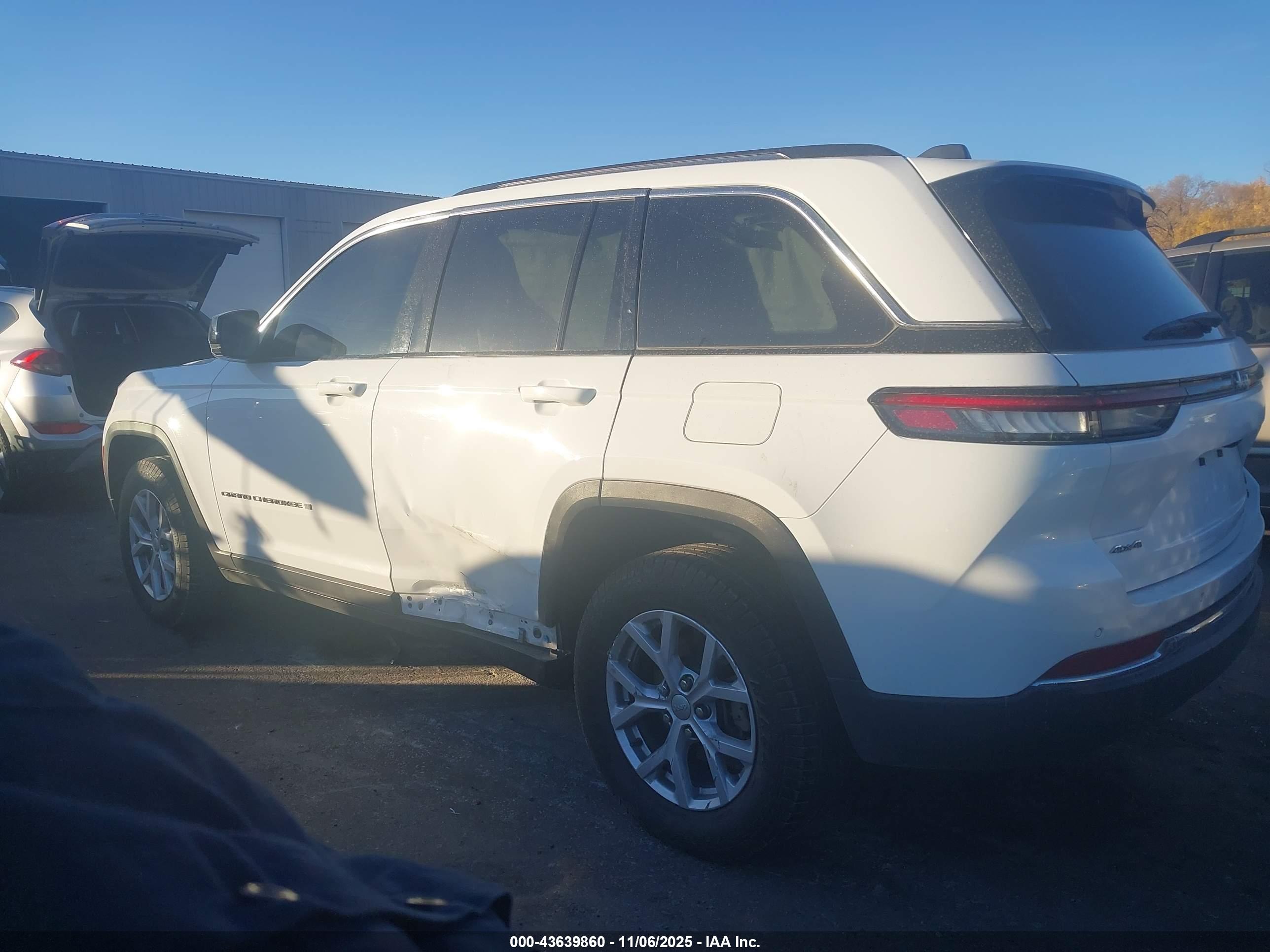 JEEP GRAND image 3