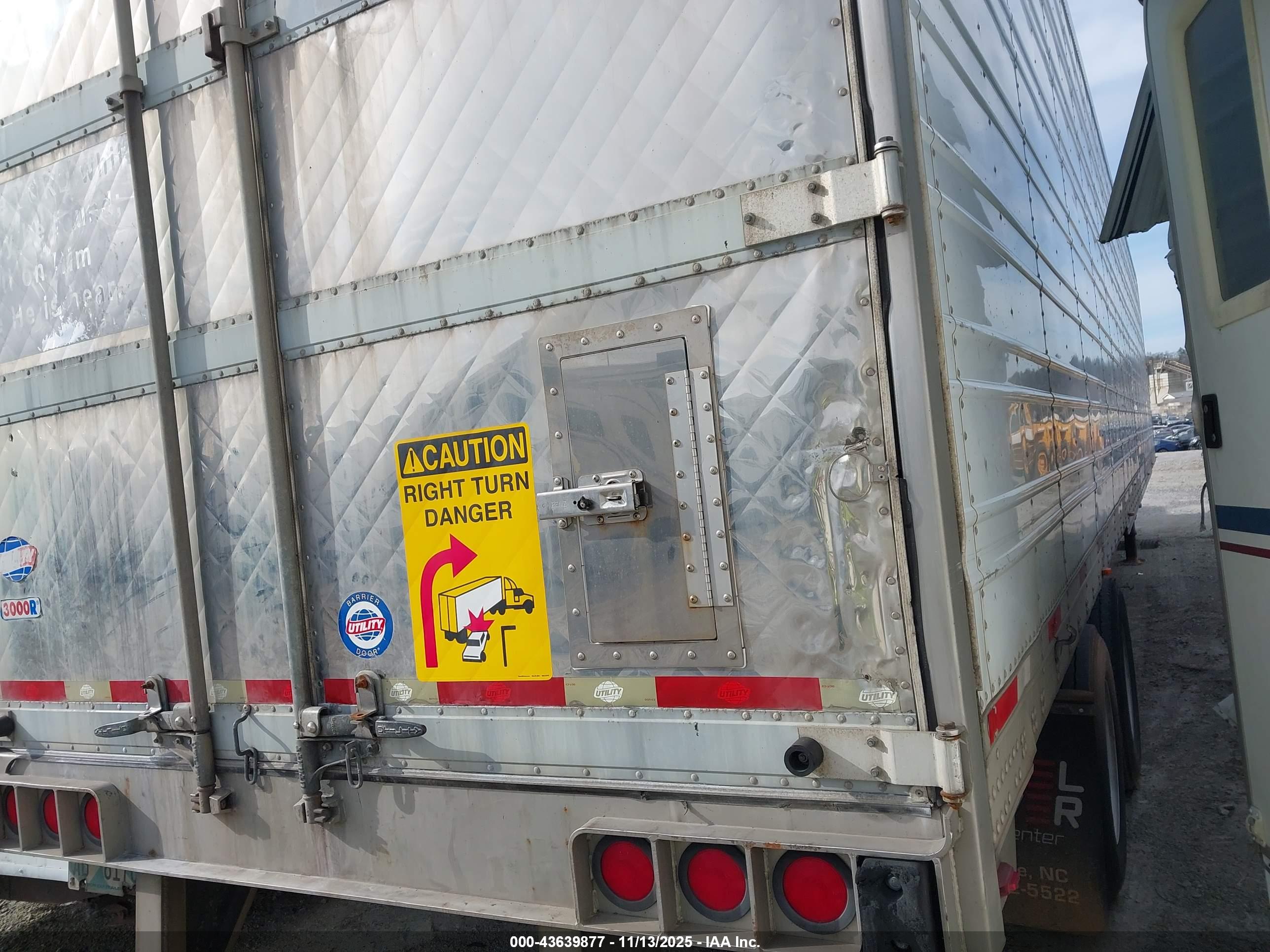 UTILITY TRAILER image 4