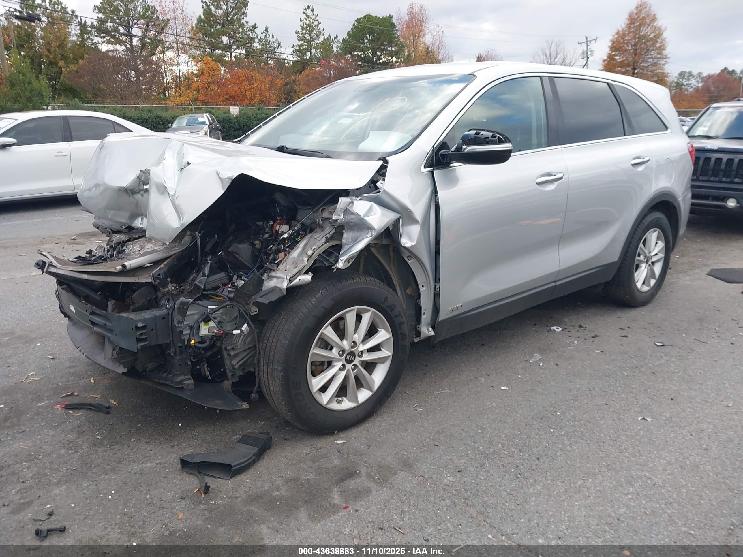 KIA SORENTO image 2