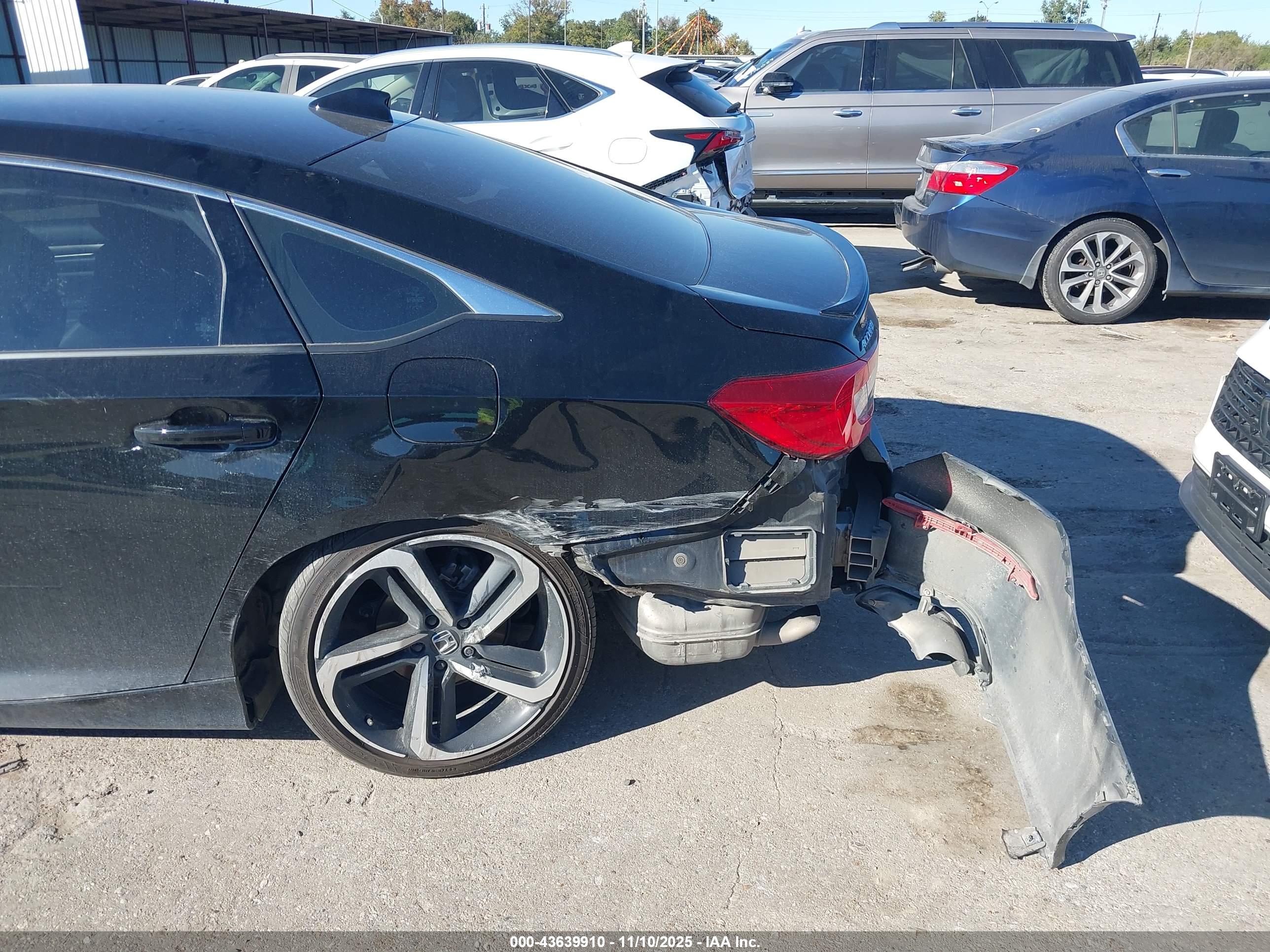 HONDA ACCORD image 6