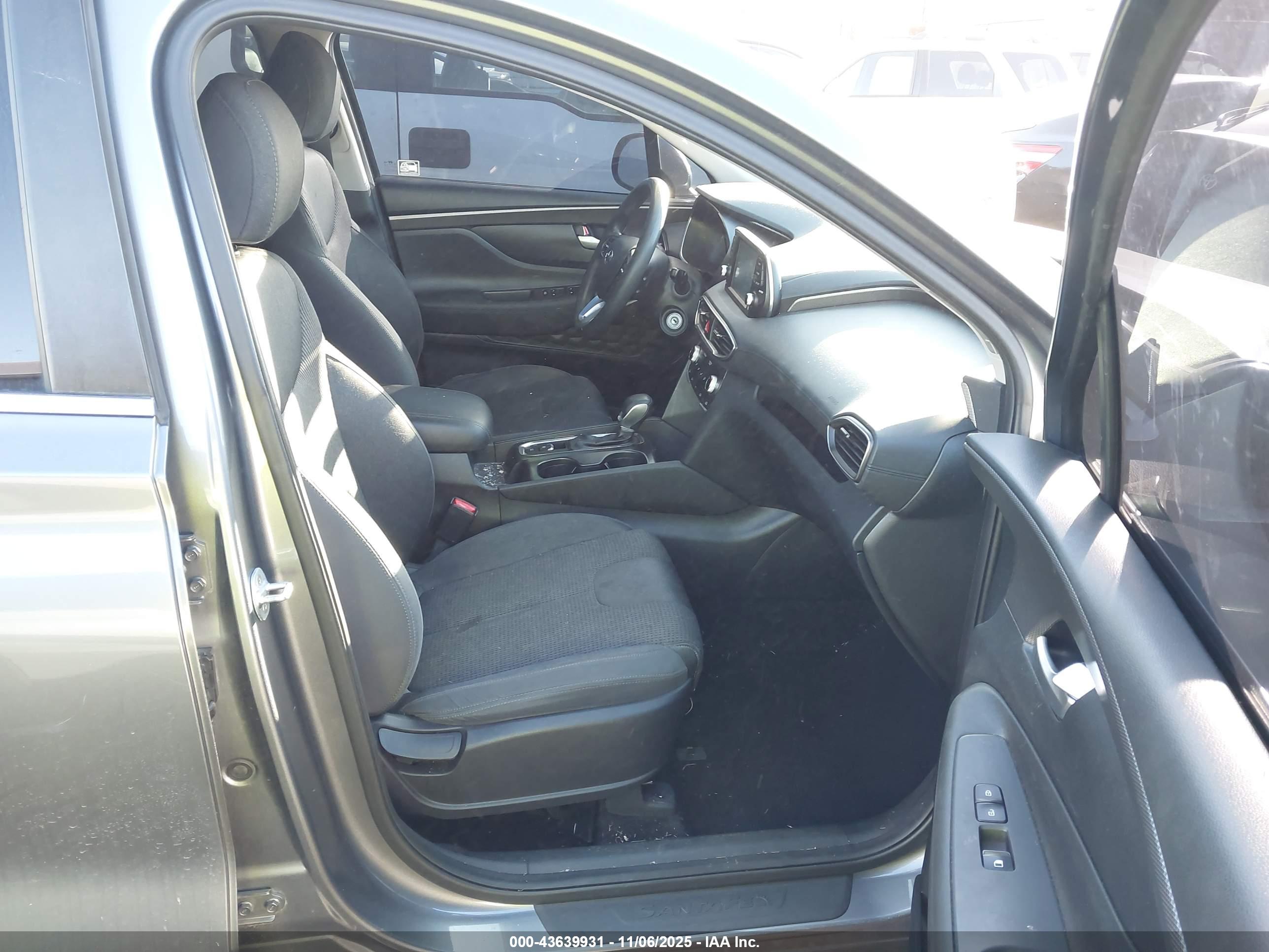 HYUNDAI SANTA image 5