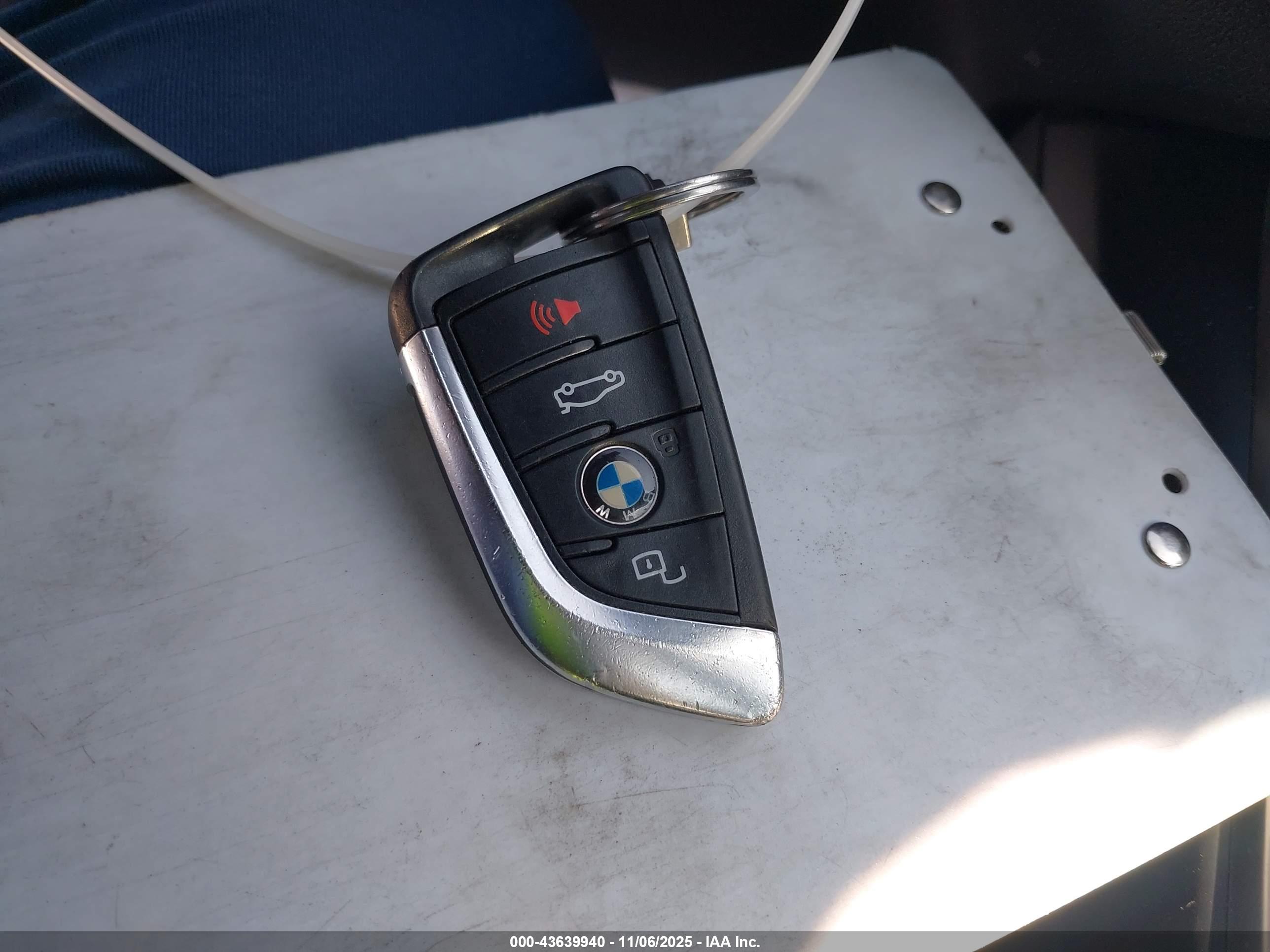BMW 330I image 11