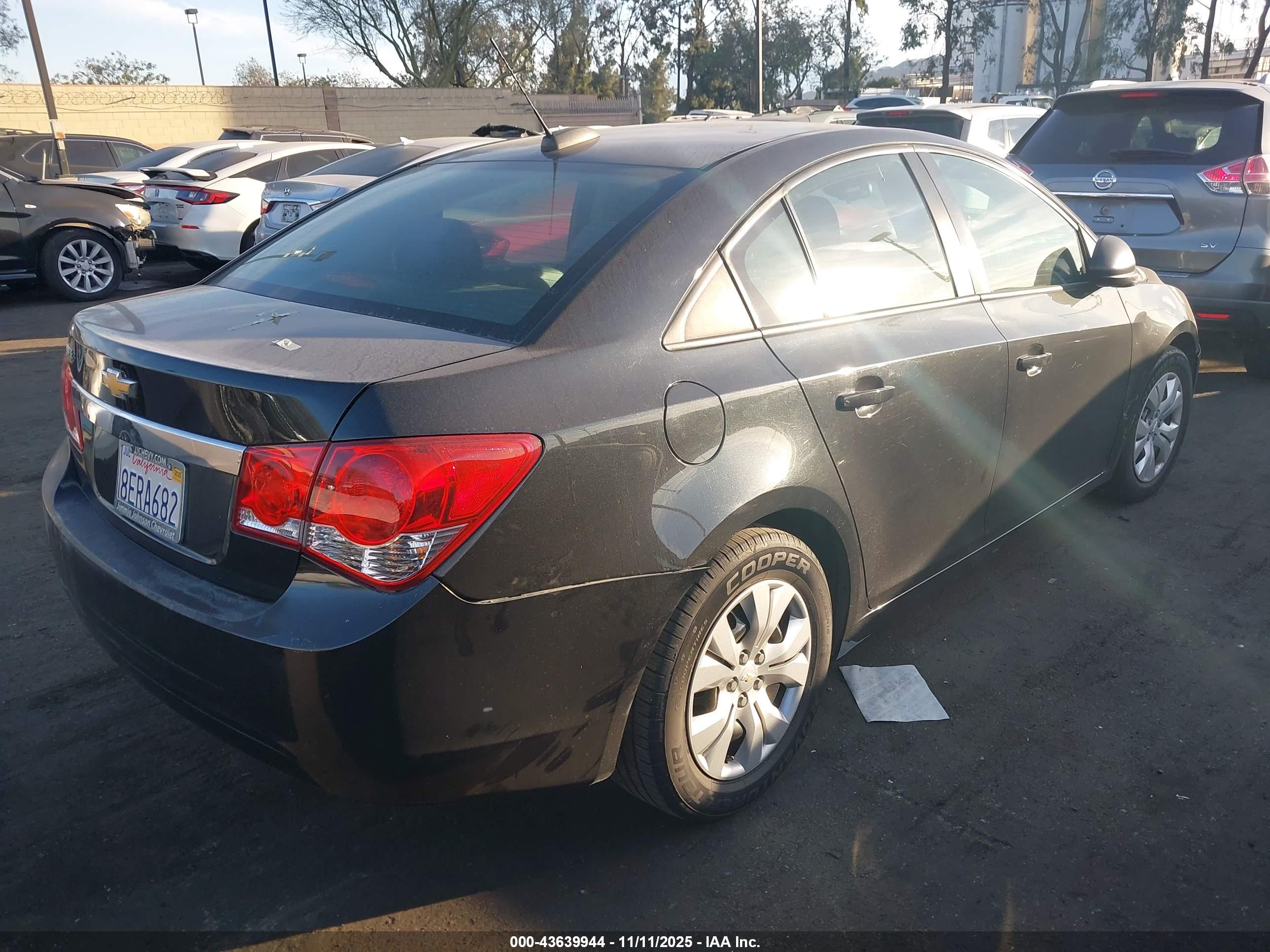 CHEVROLET CRUZE image 4