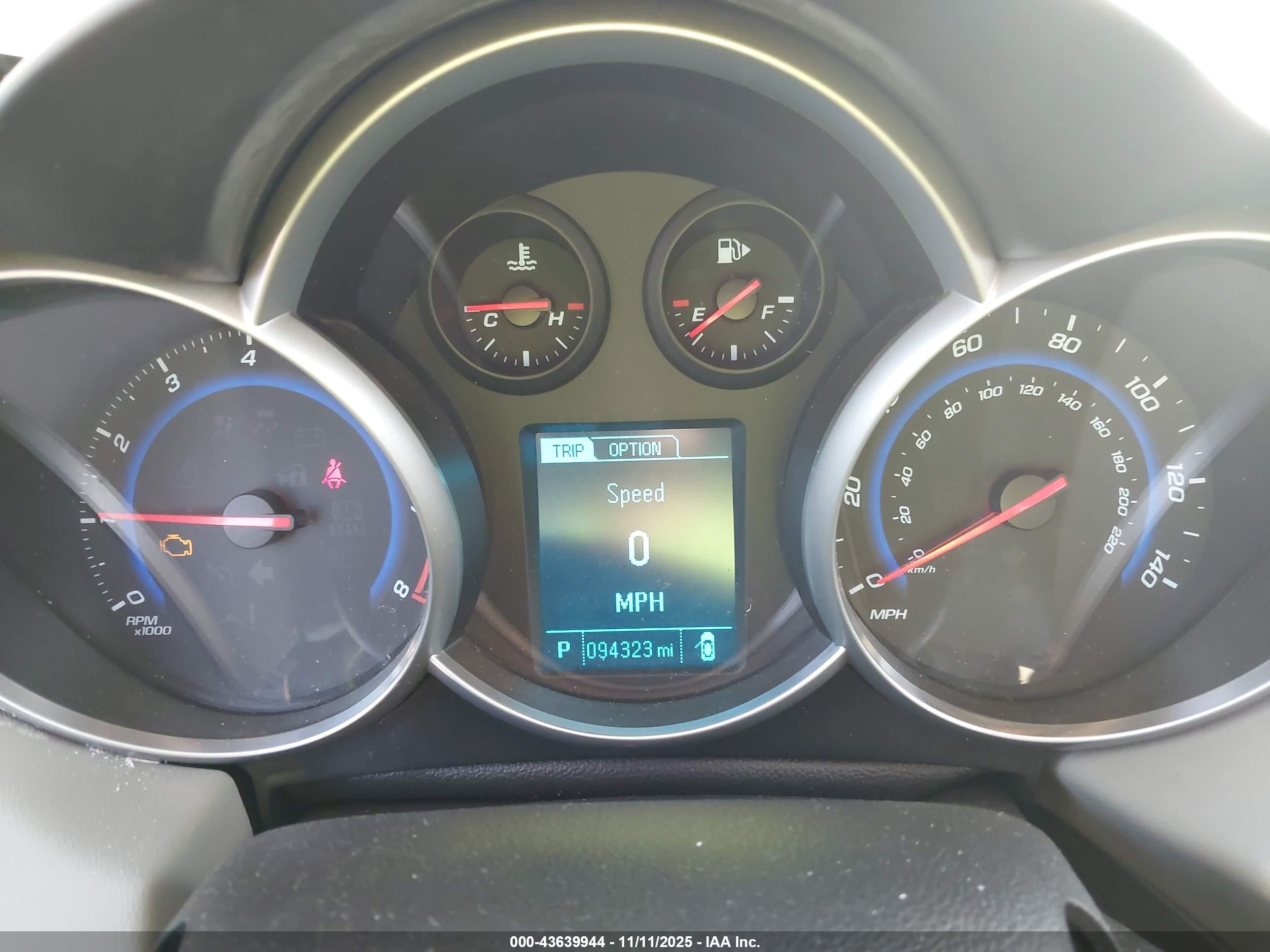 CHEVROLET CRUZE image 7