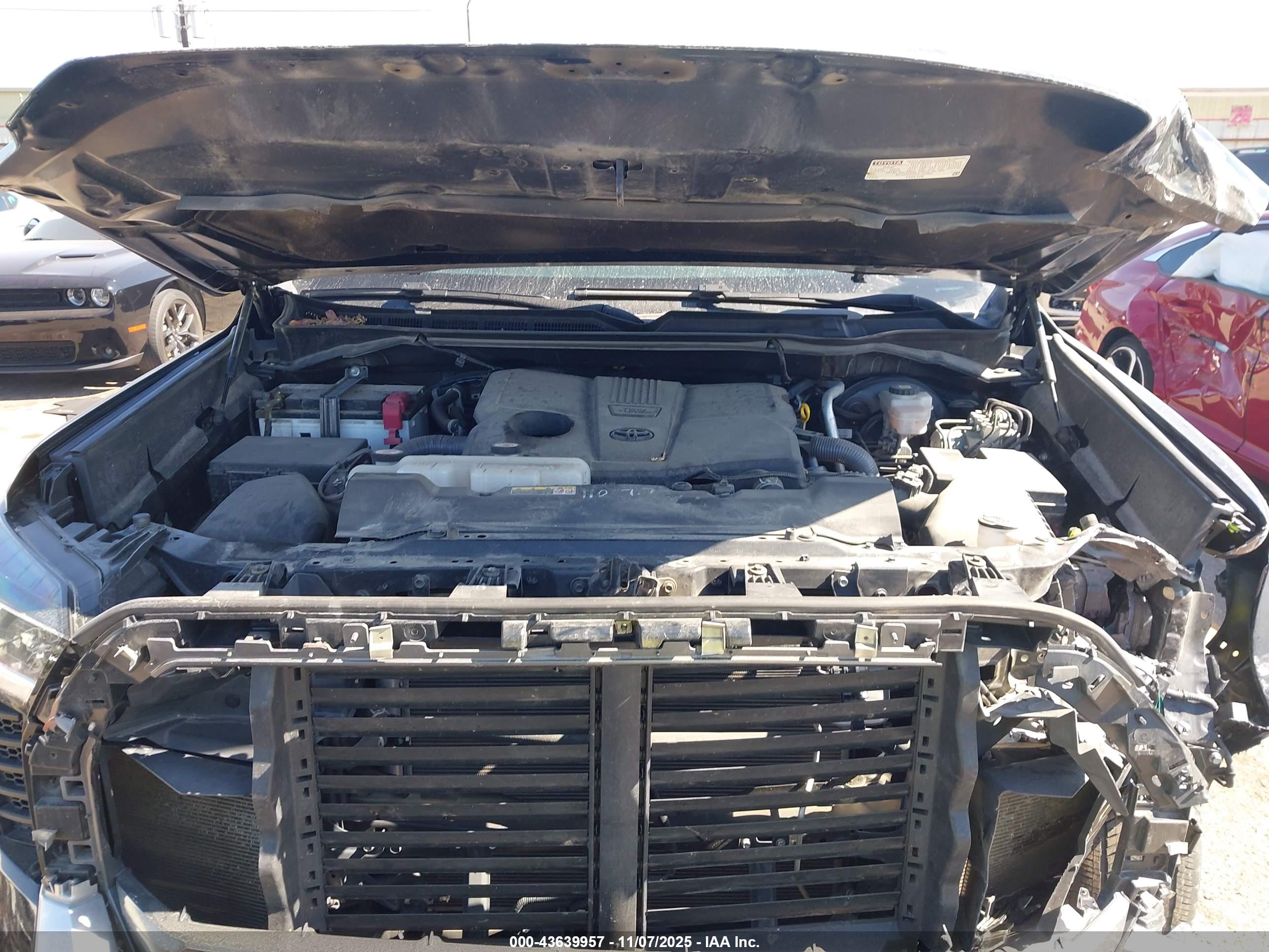 TOYOTA TUNDRA image 10