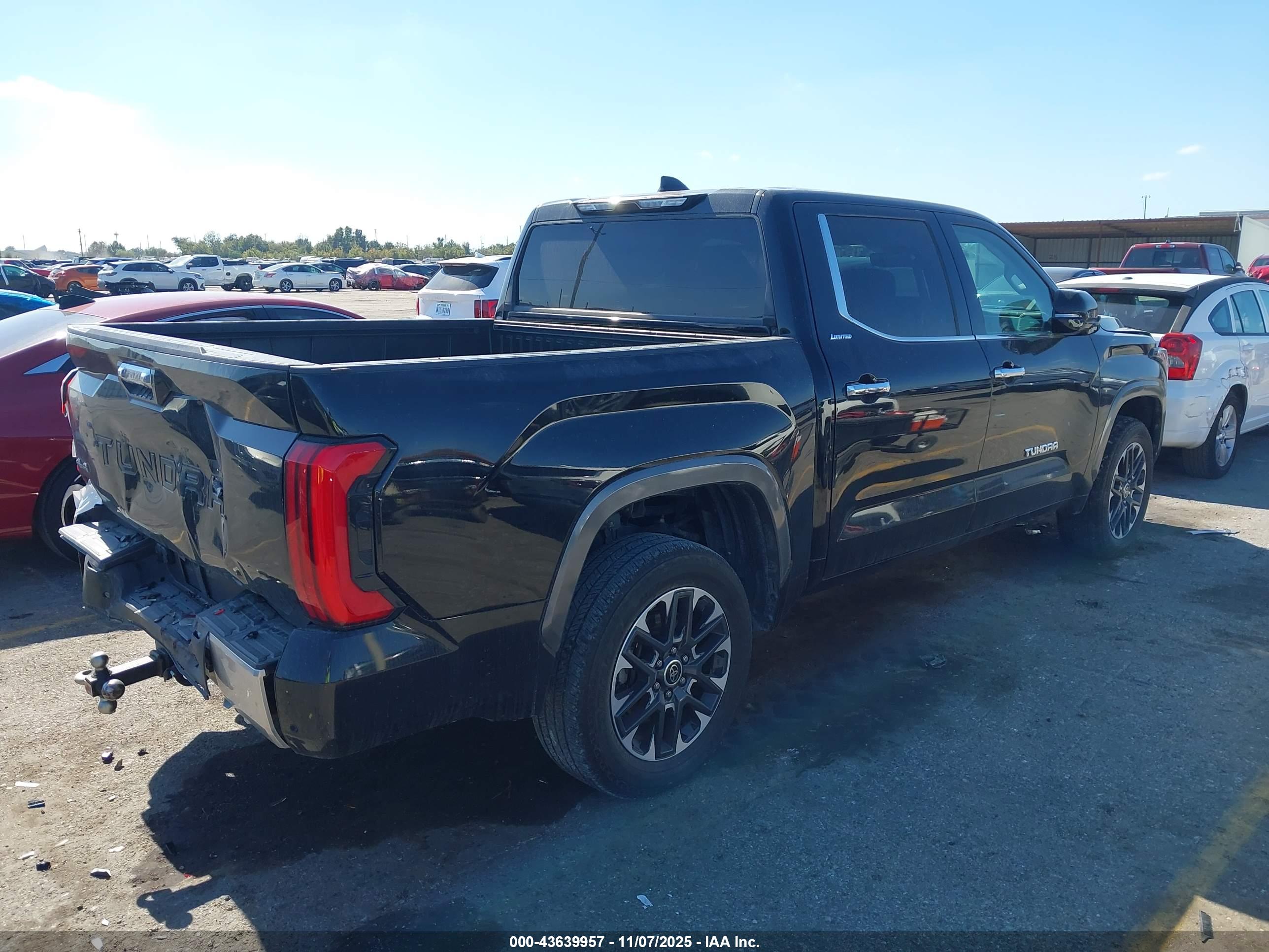 TOYOTA TUNDRA image 4
