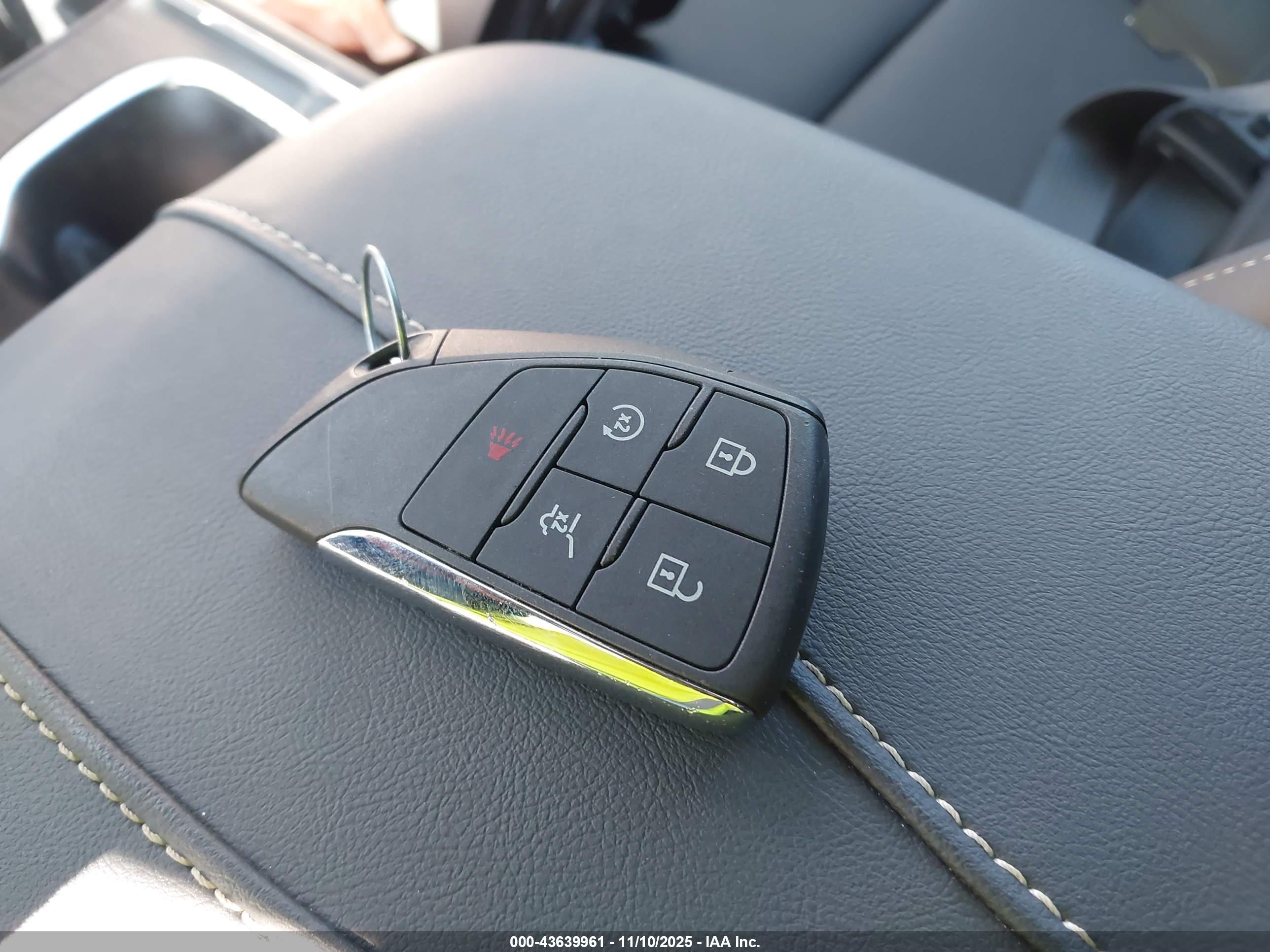 GMC ACADIA image 11
