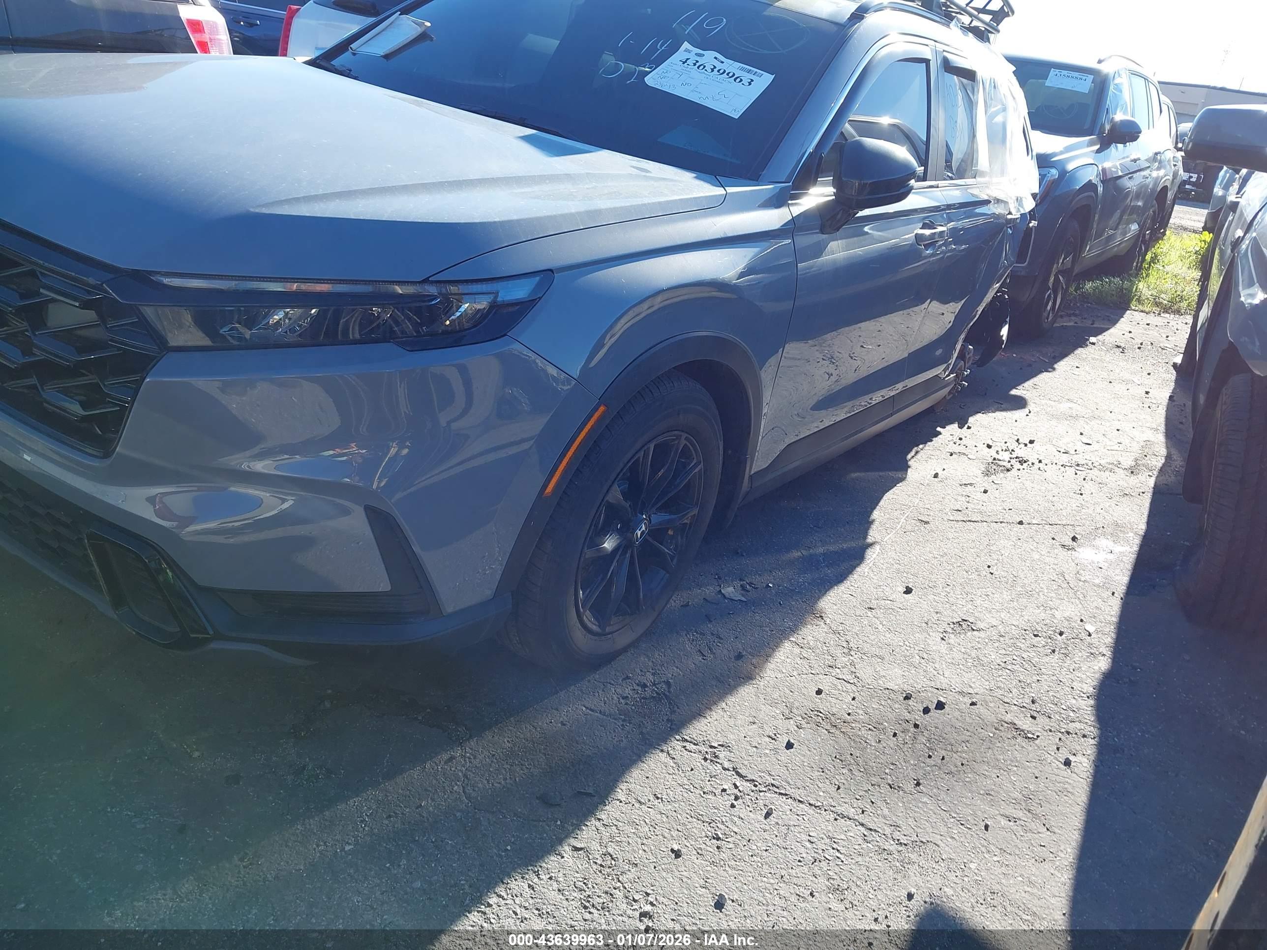 HONDA CR-V image 2