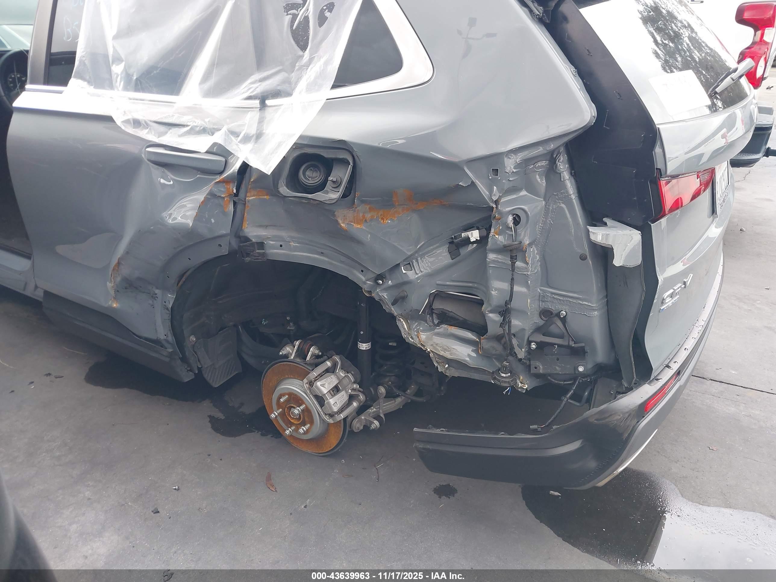 HONDA CR-V image 6