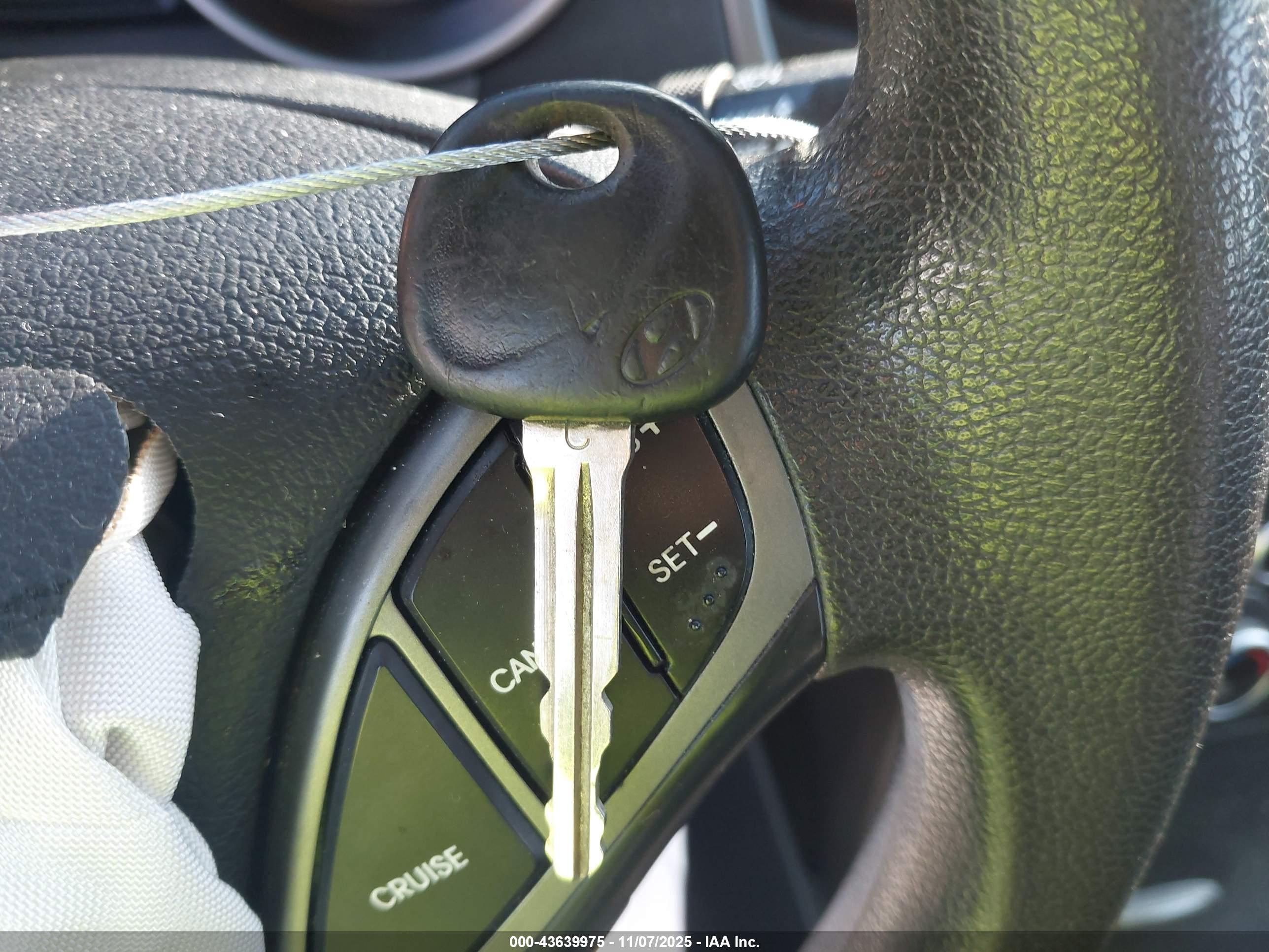 HYUNDAI ELANTRA image 11
