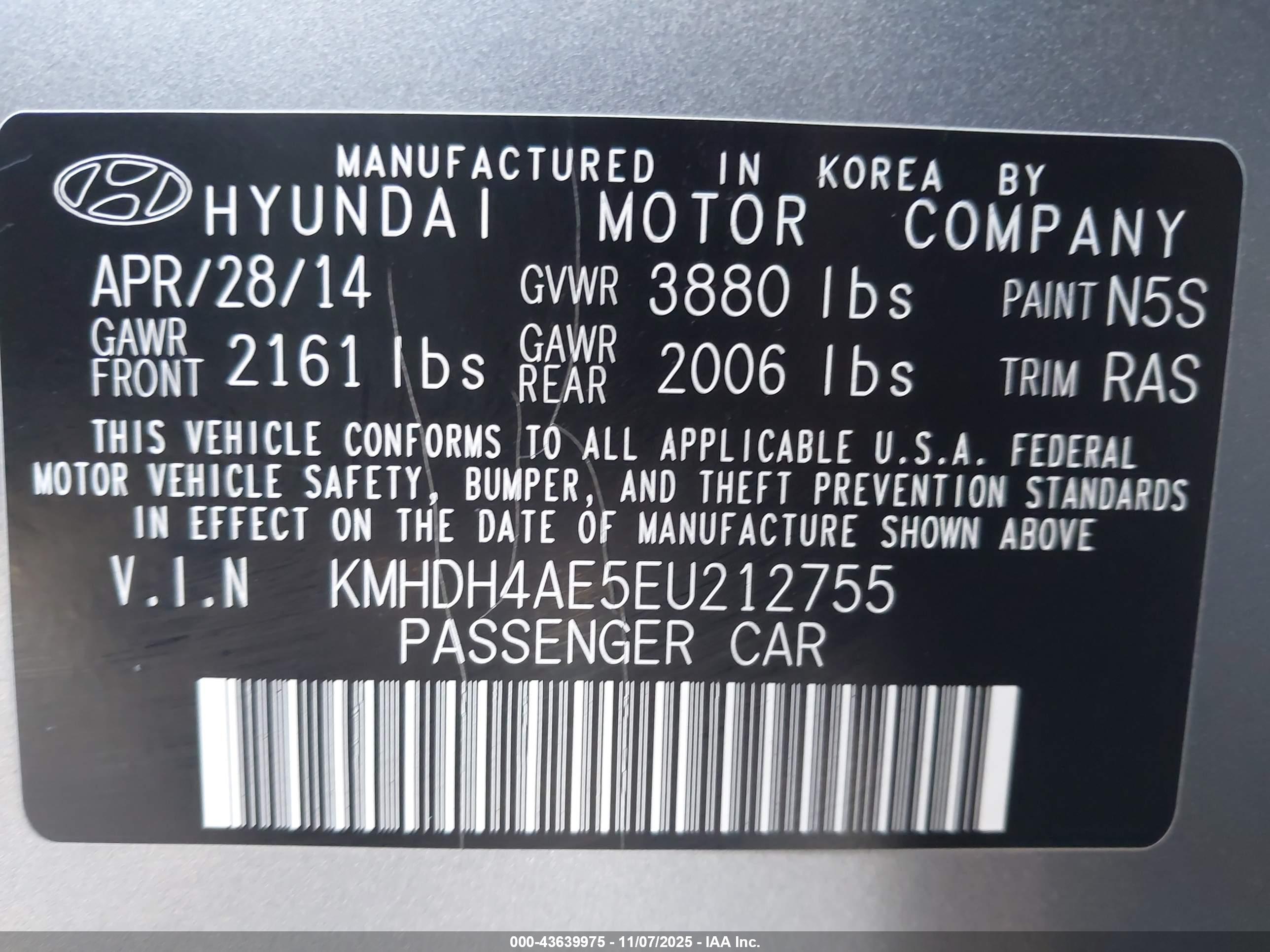 HYUNDAI ELANTRA image 9