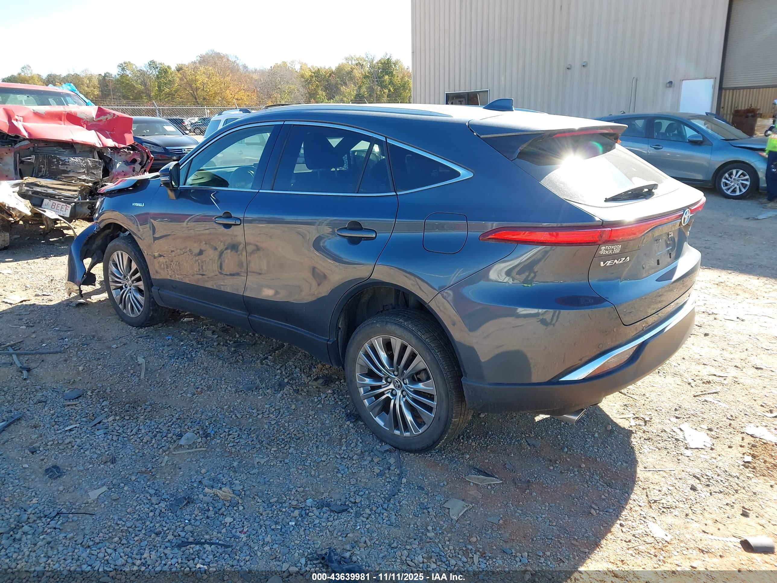 TOYOTA VENZA image 3