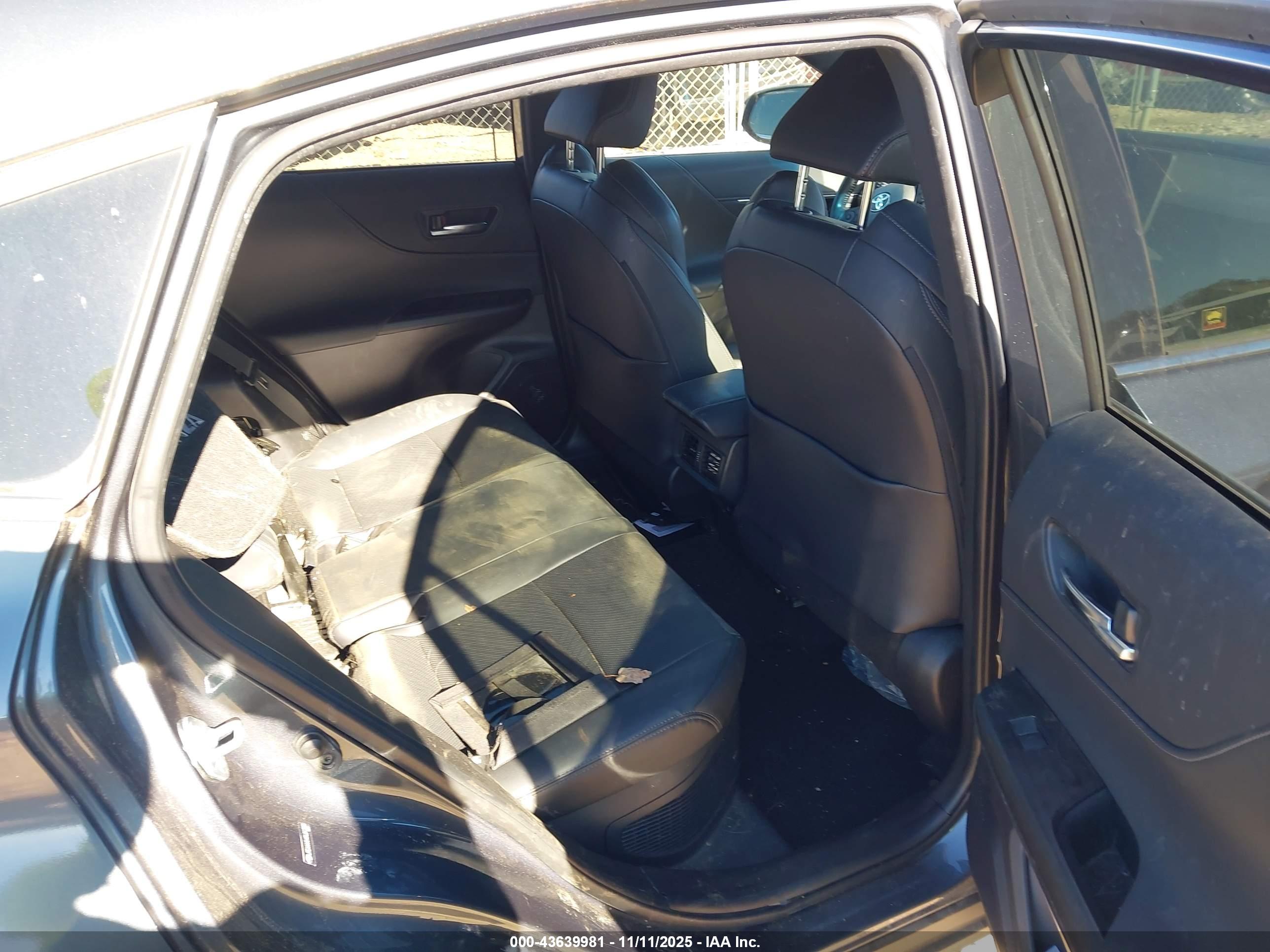 TOYOTA VENZA image 8
