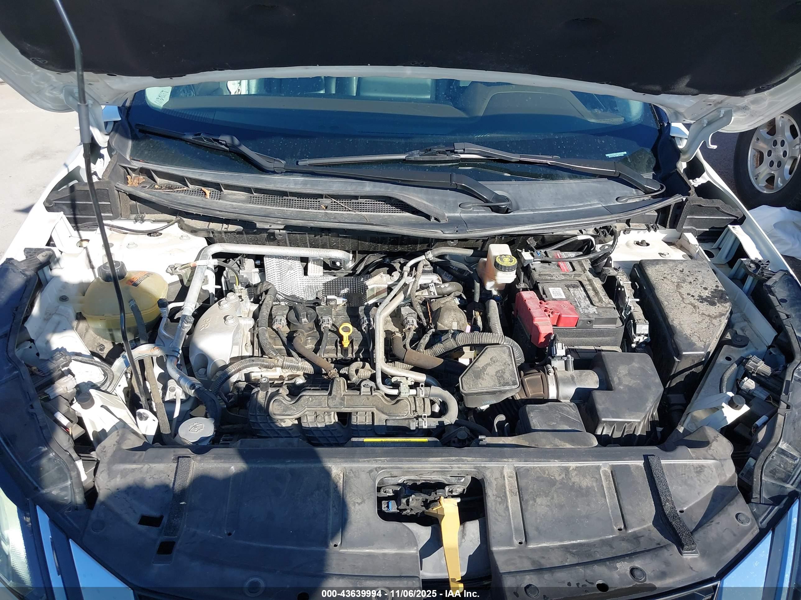 NISSAN ROGUE image 10