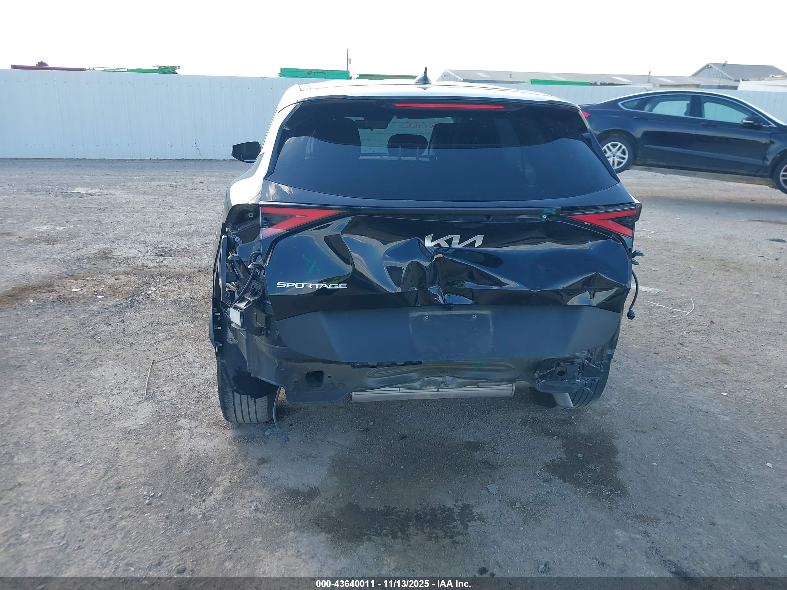 KIA SPORTAGE image 6