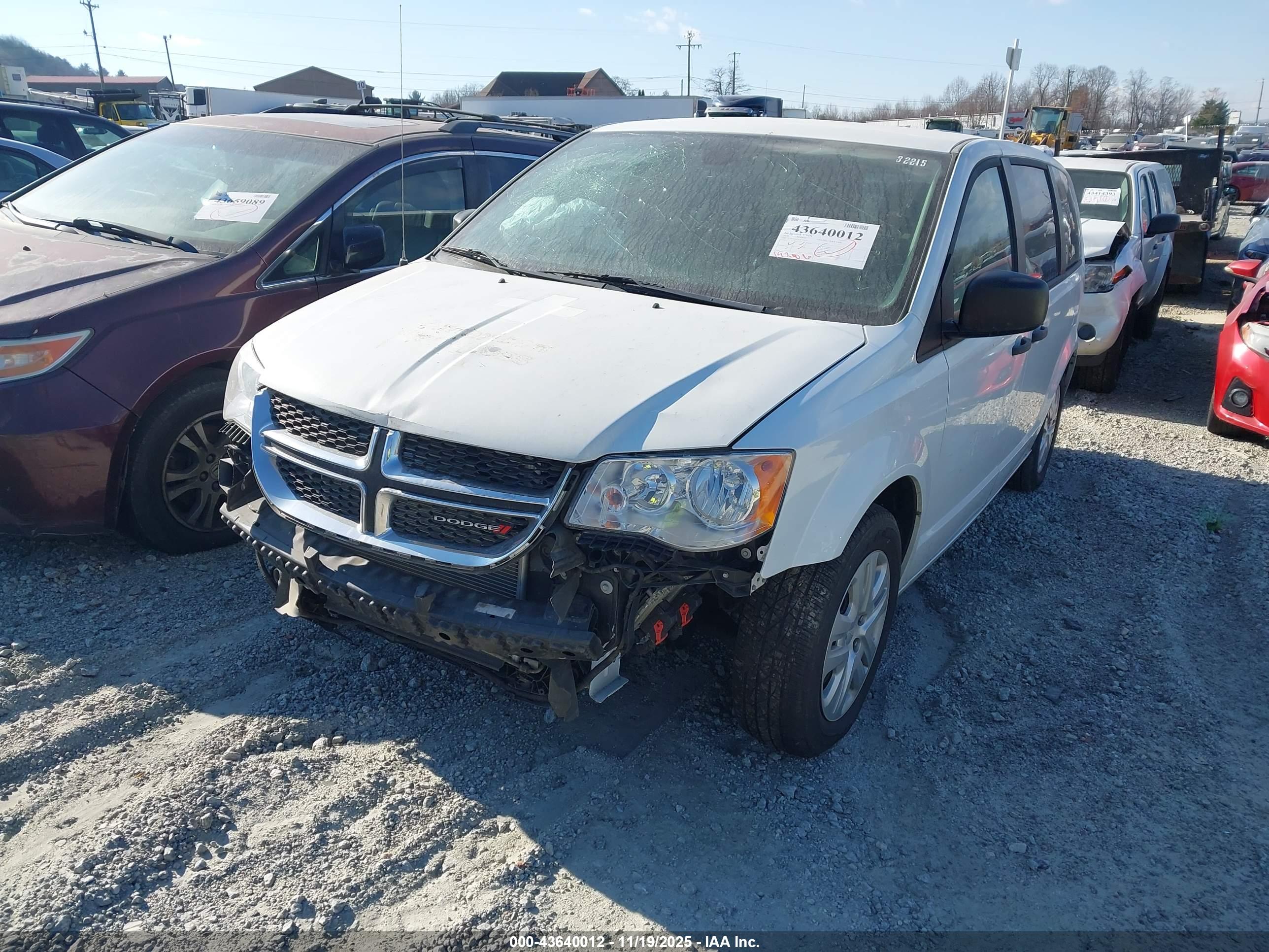 DODGE GRAND image 6