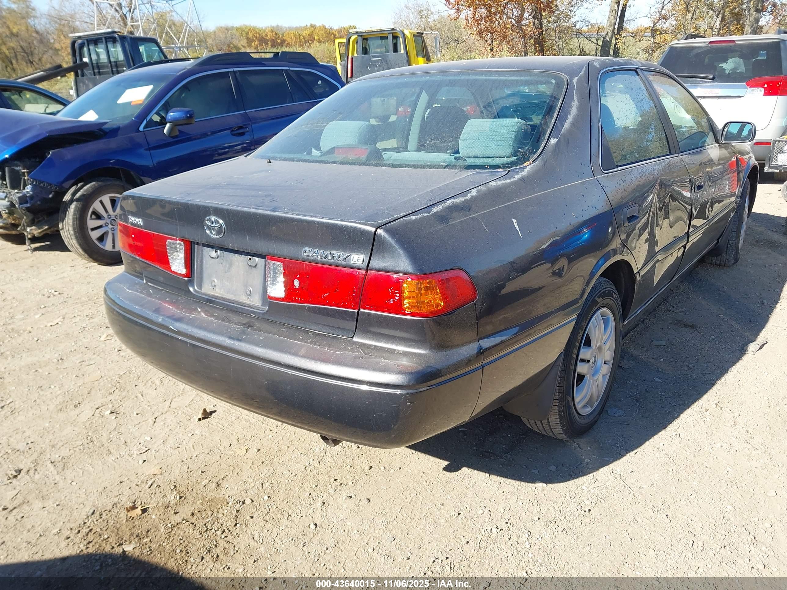 TOYOTA CAMRY image 4