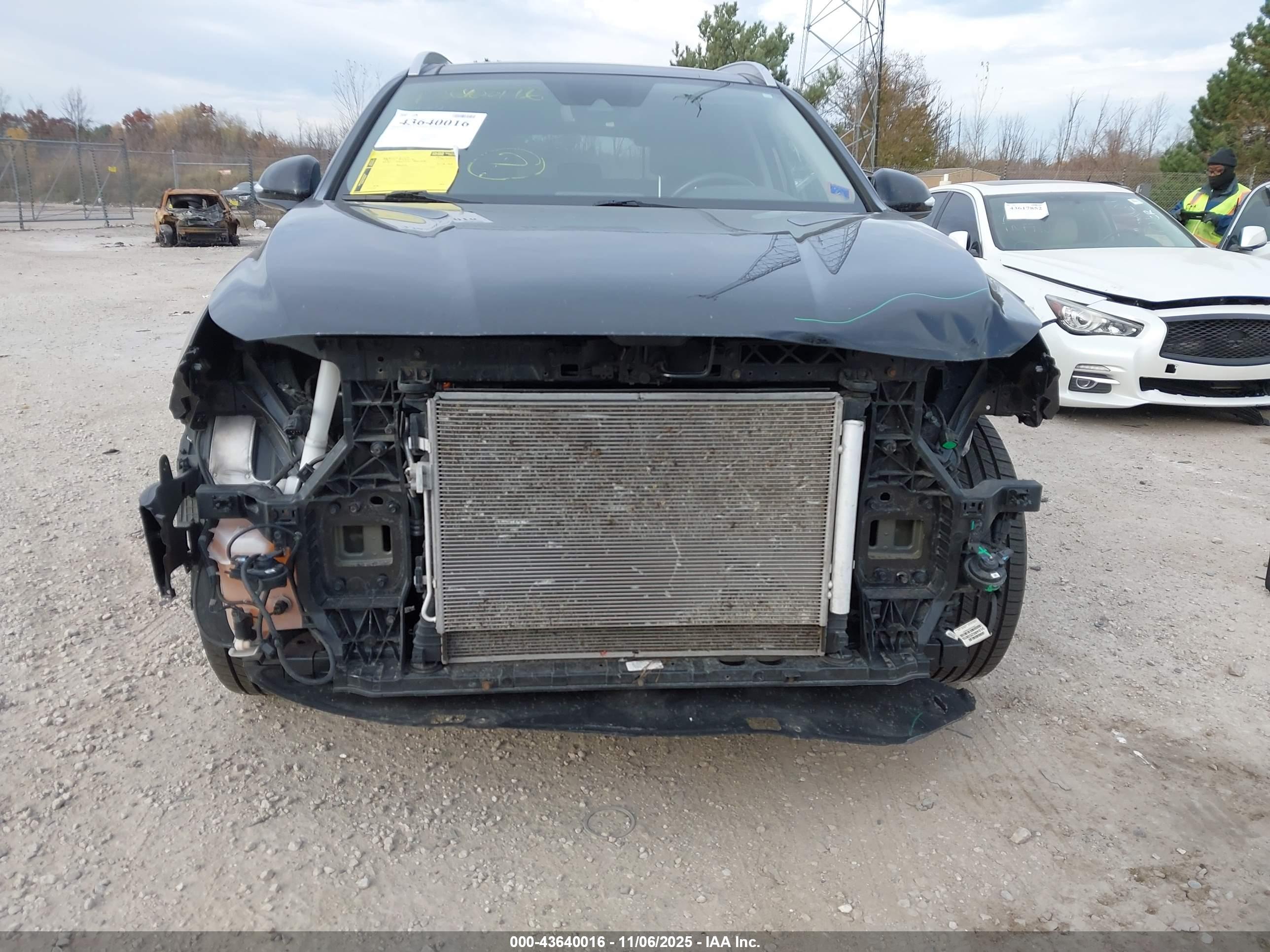 HYUNDAI SANTA image 6