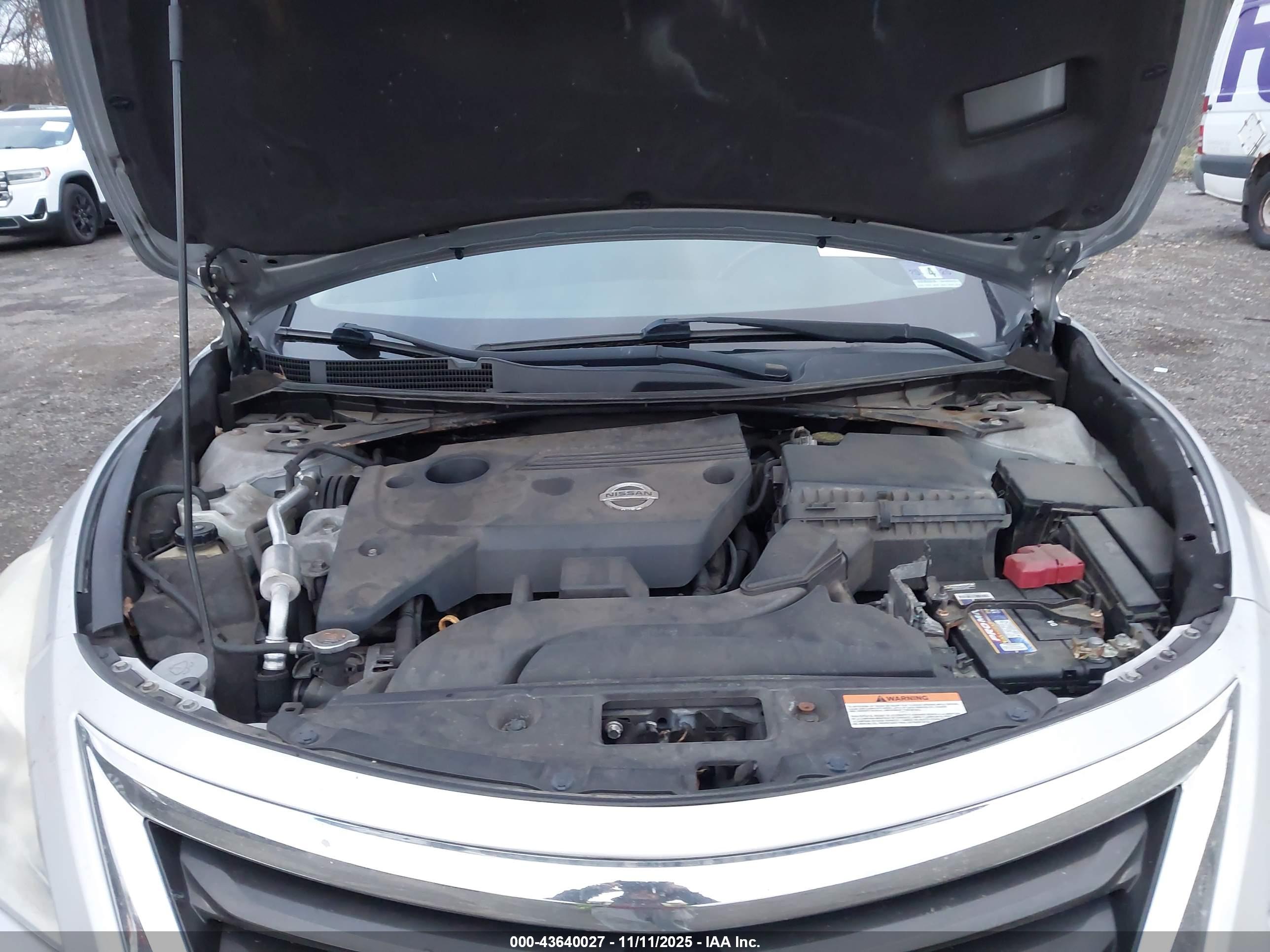 NISSAN ALTIMA image 10