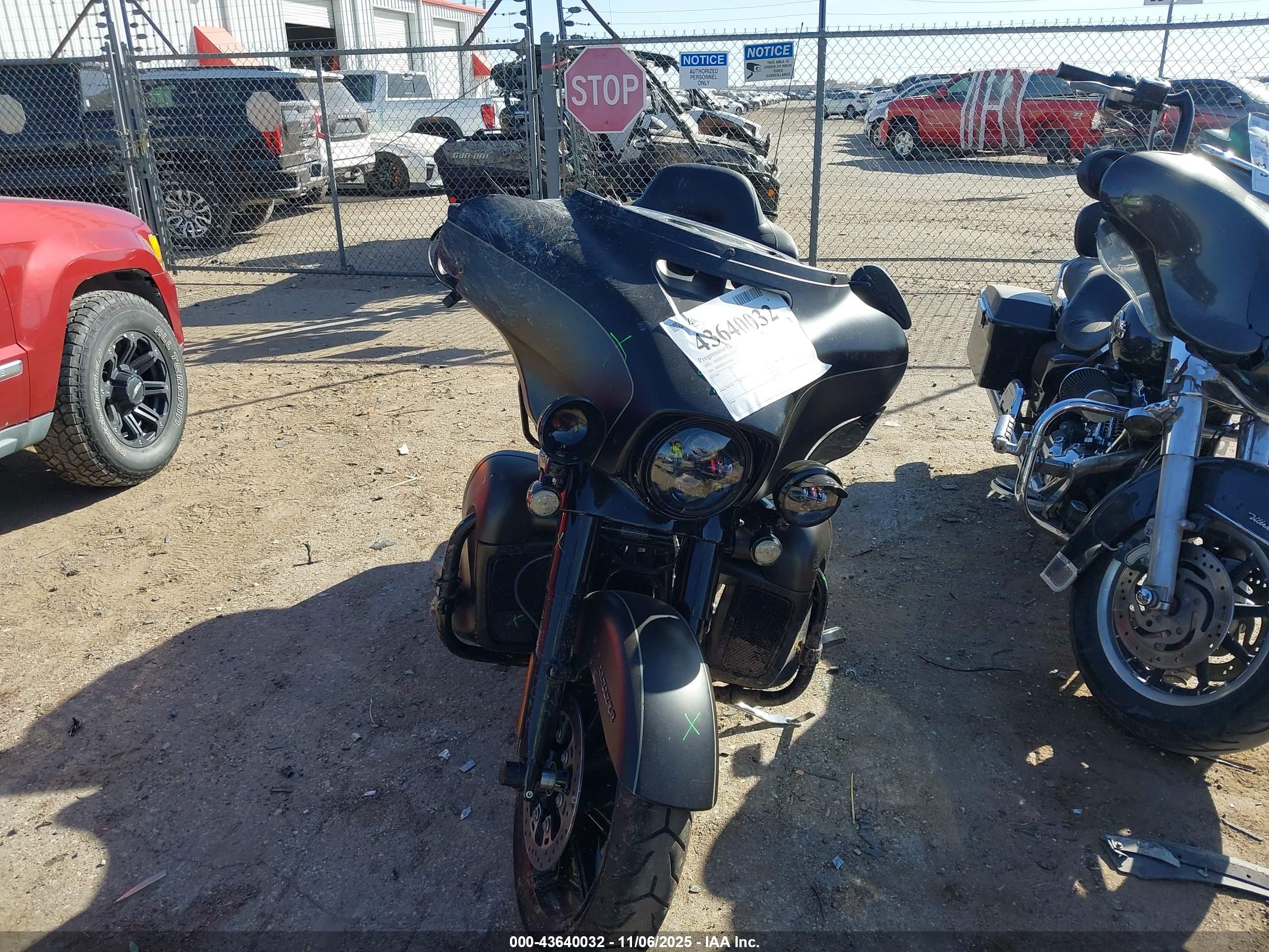 HARLEY-DAVIDSON FLHTK image 5