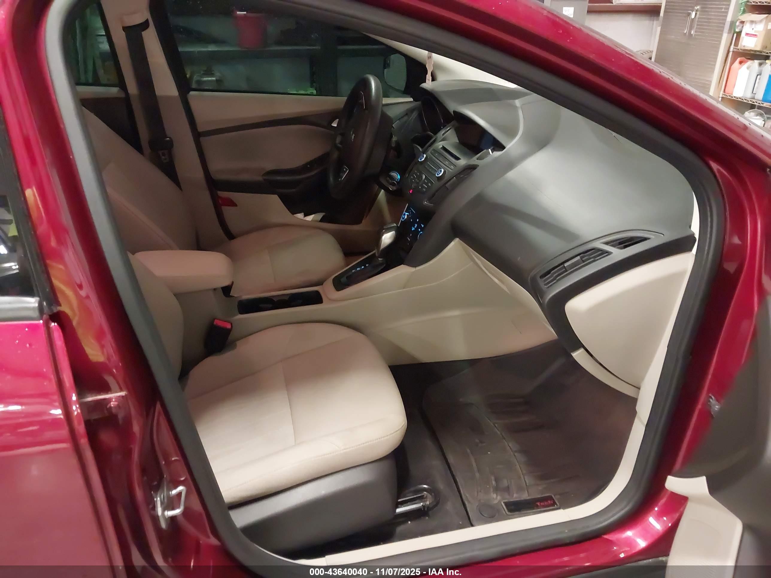 FORD FOCUS image 5