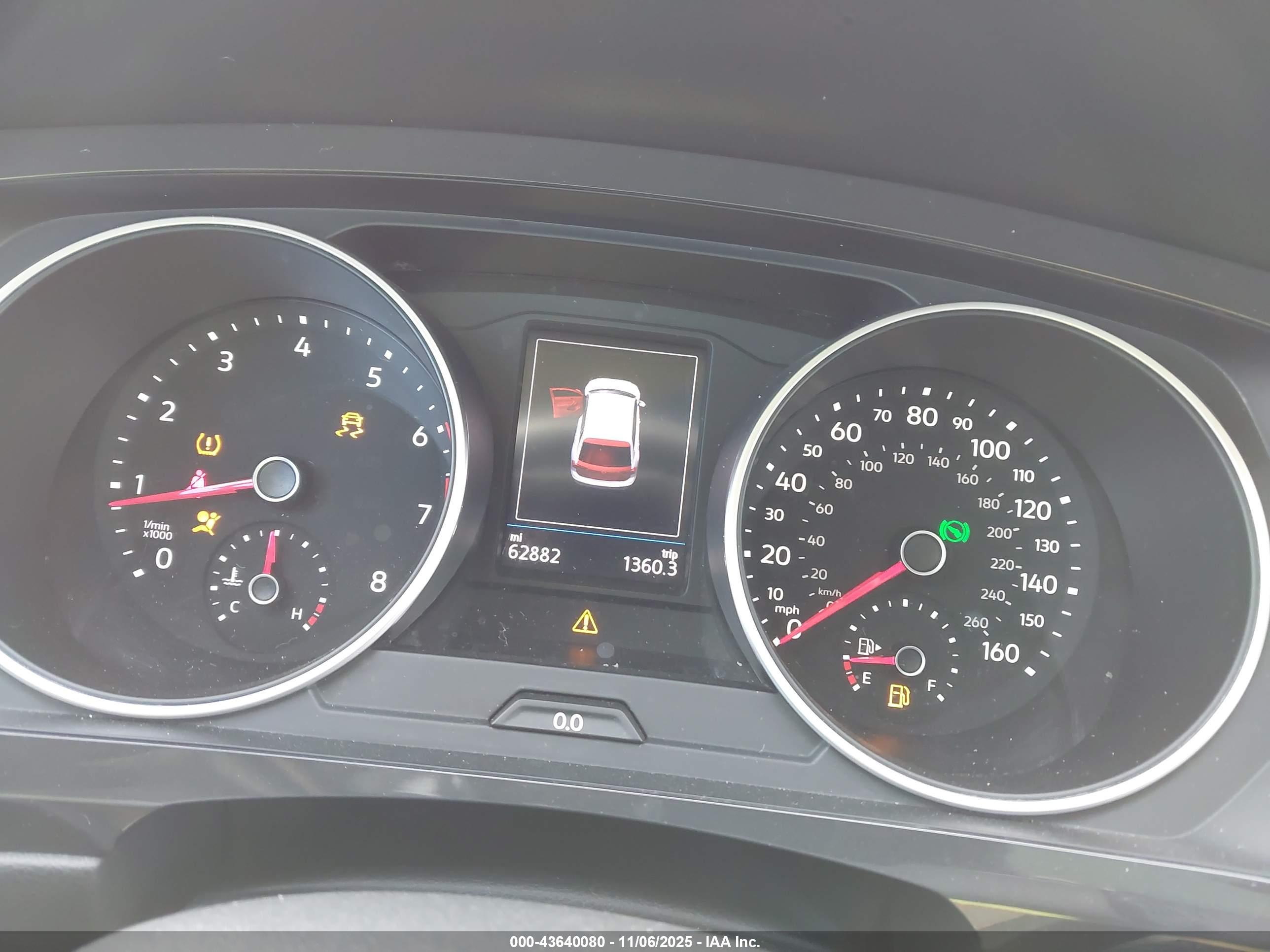 VOLKSWAGEN TIGUAN image 7
