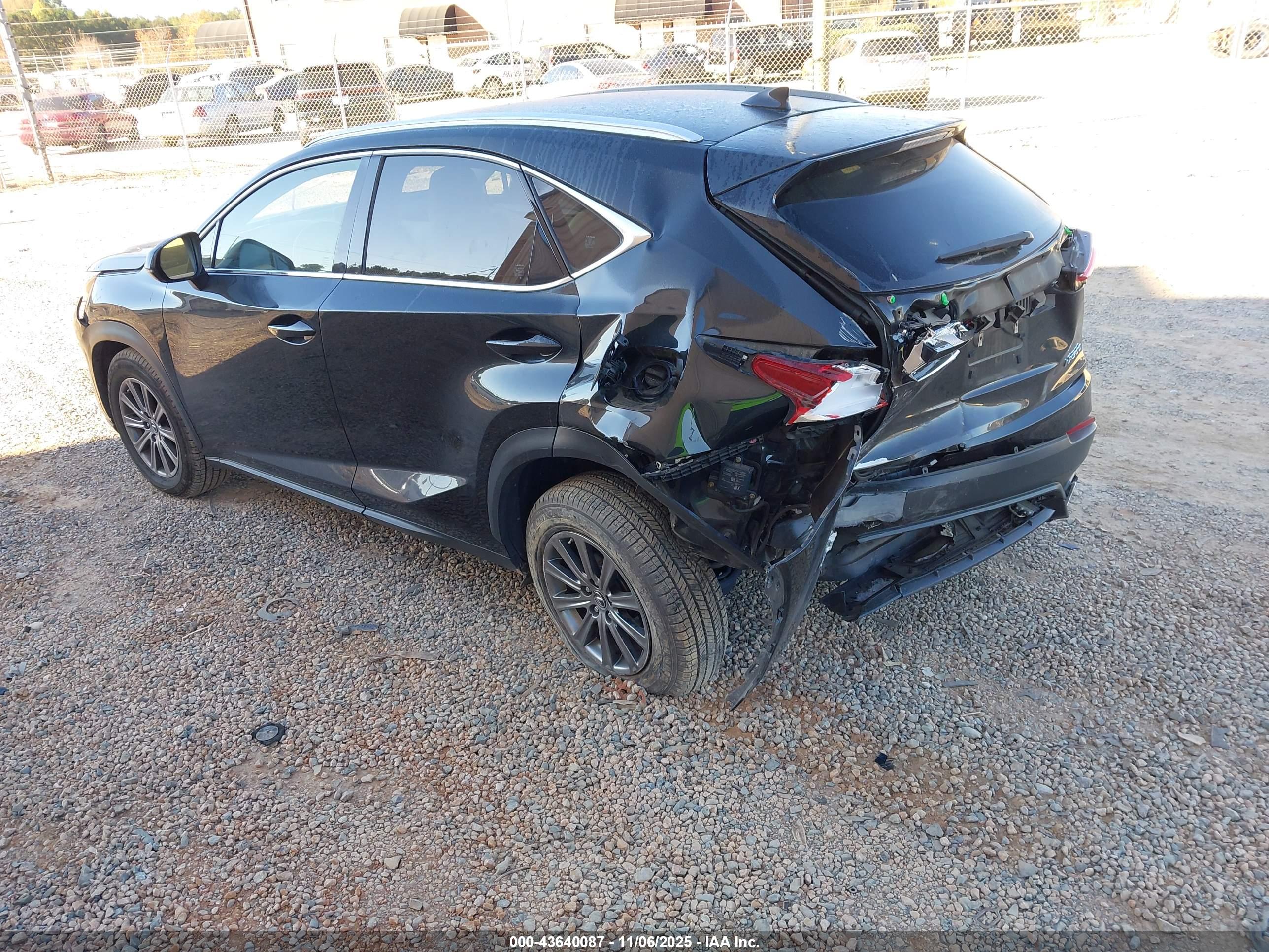 LEXUS NX image 3
