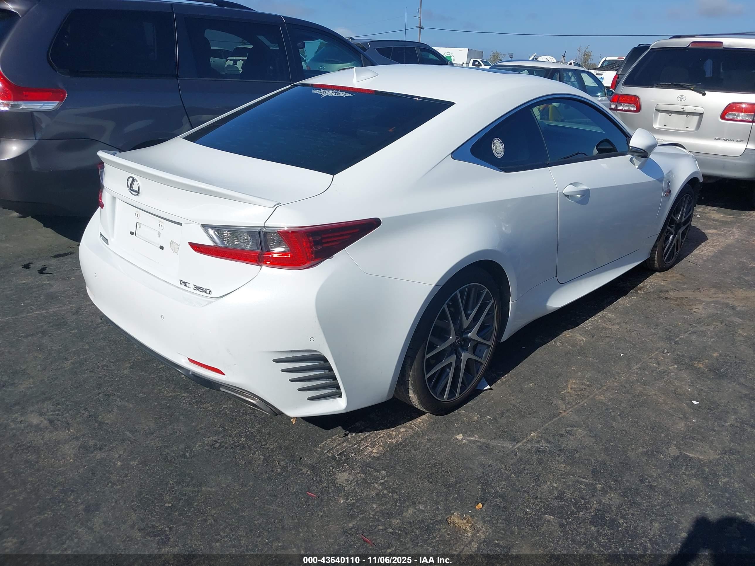 LEXUS RC image 4