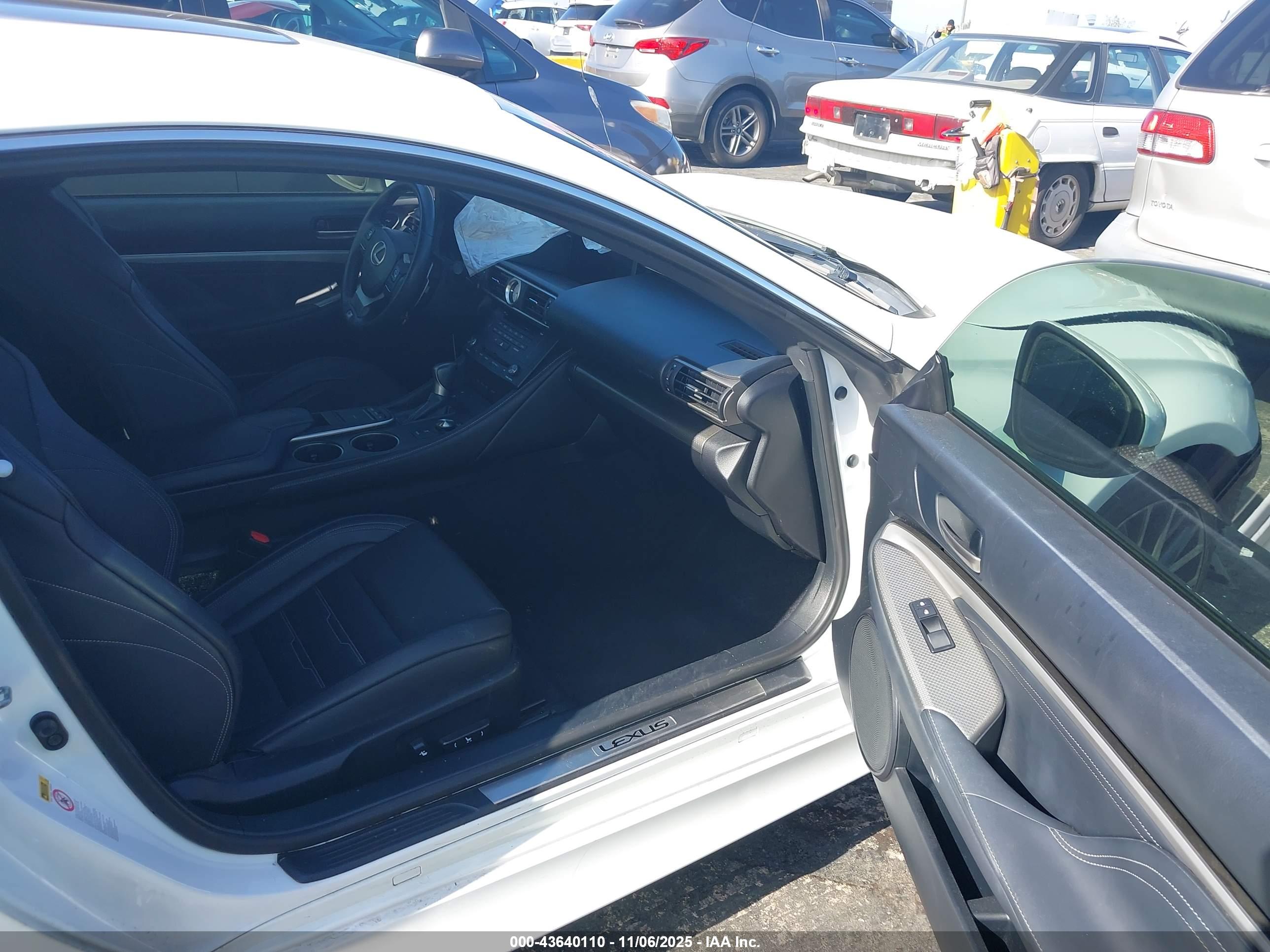 LEXUS RC image 5