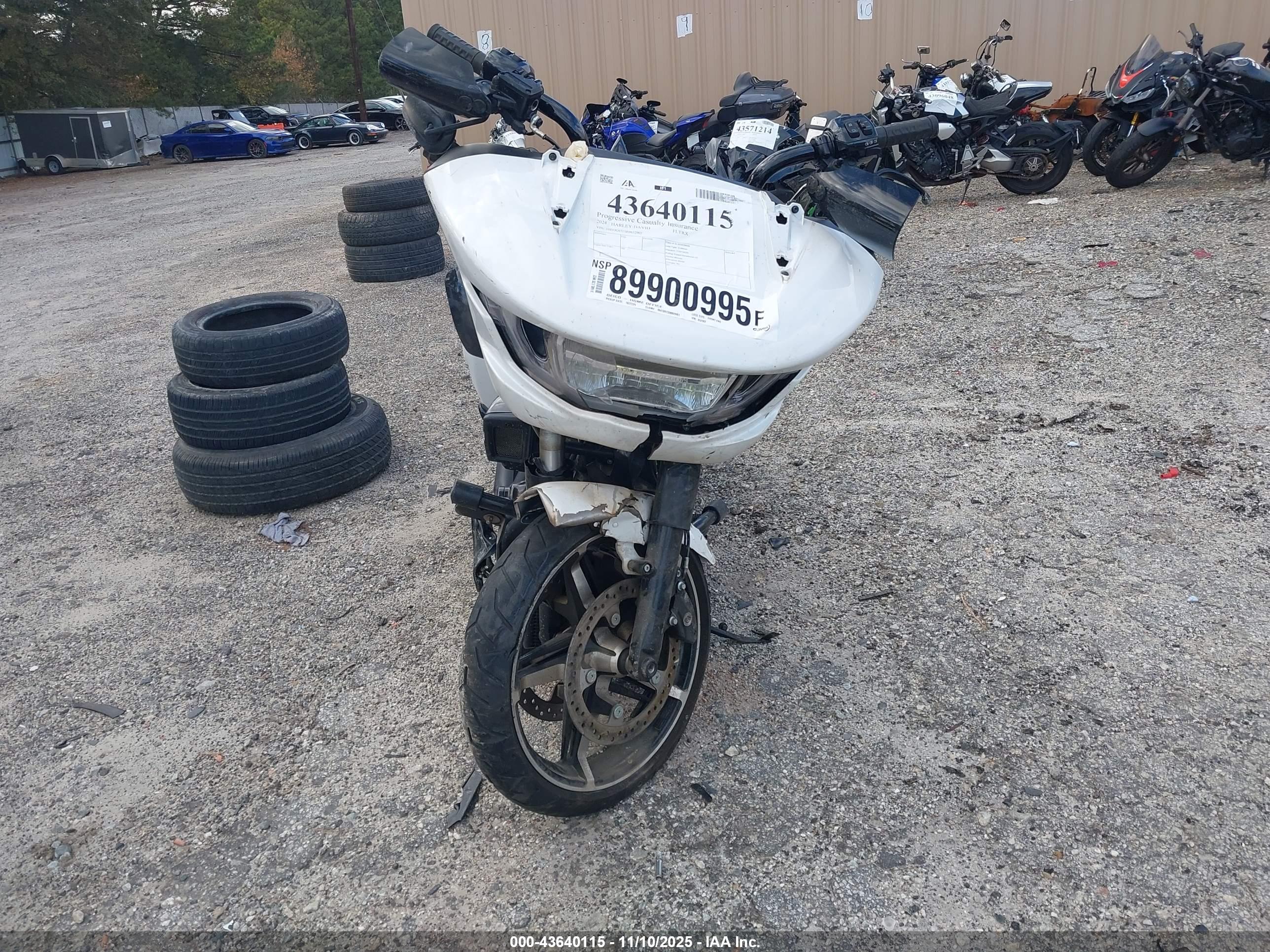 HARLEY-DAVIDSON FLTRX image 5