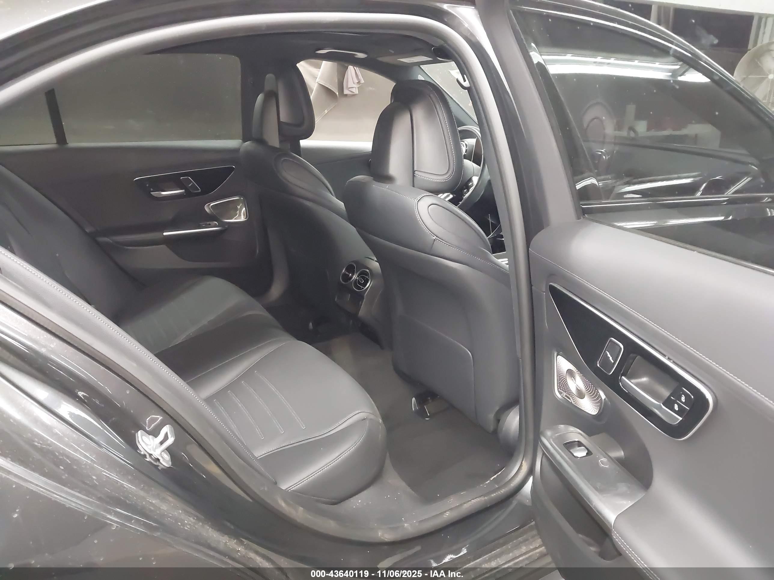 MERCEDES-BENZ C image 8