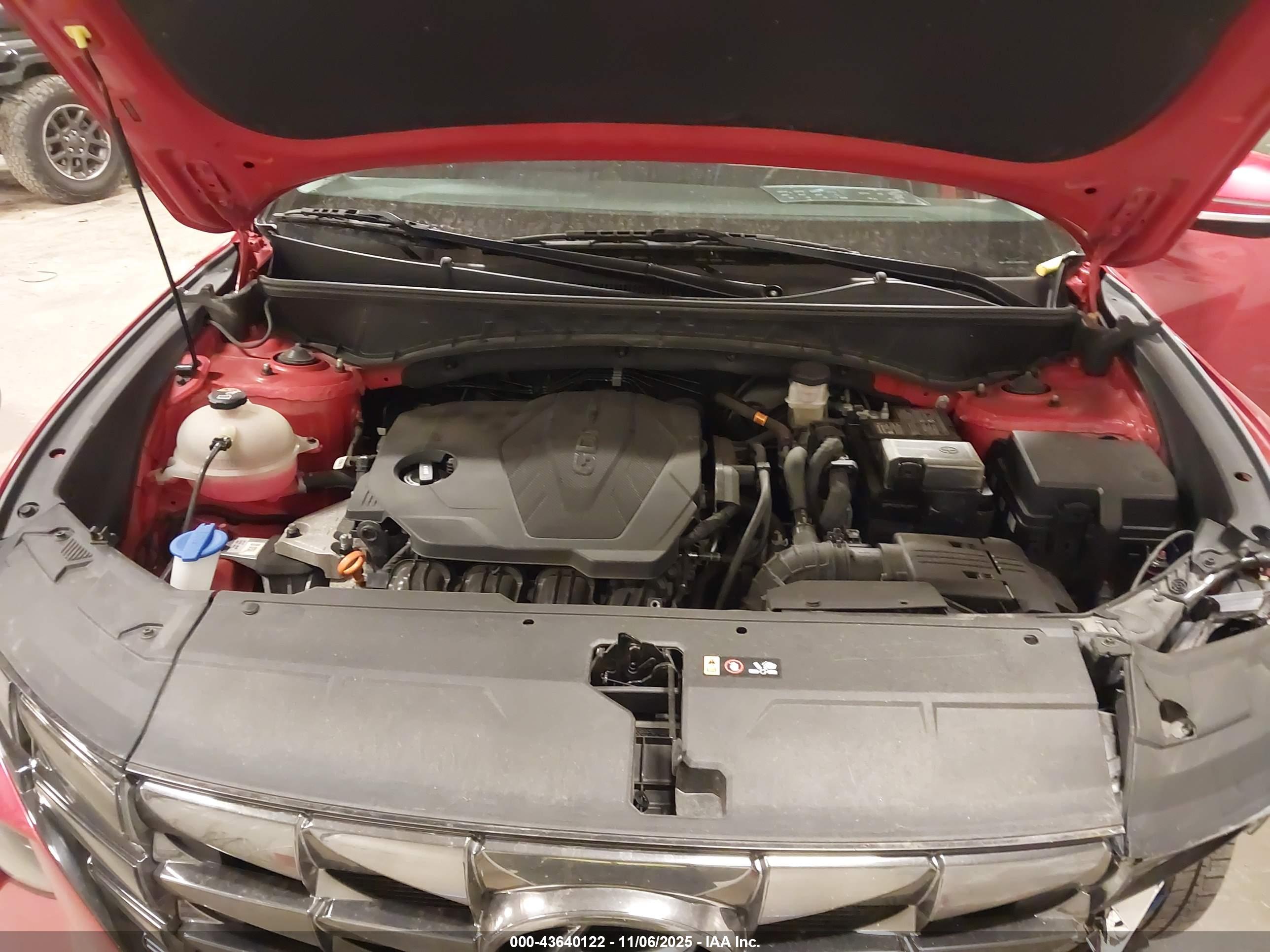 HYUNDAI TUCSON image 10